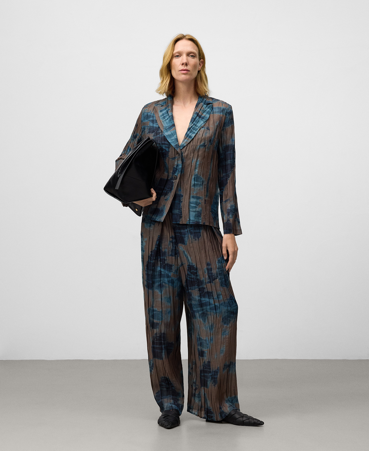 Blazer crinkle estampada mujer image number 1