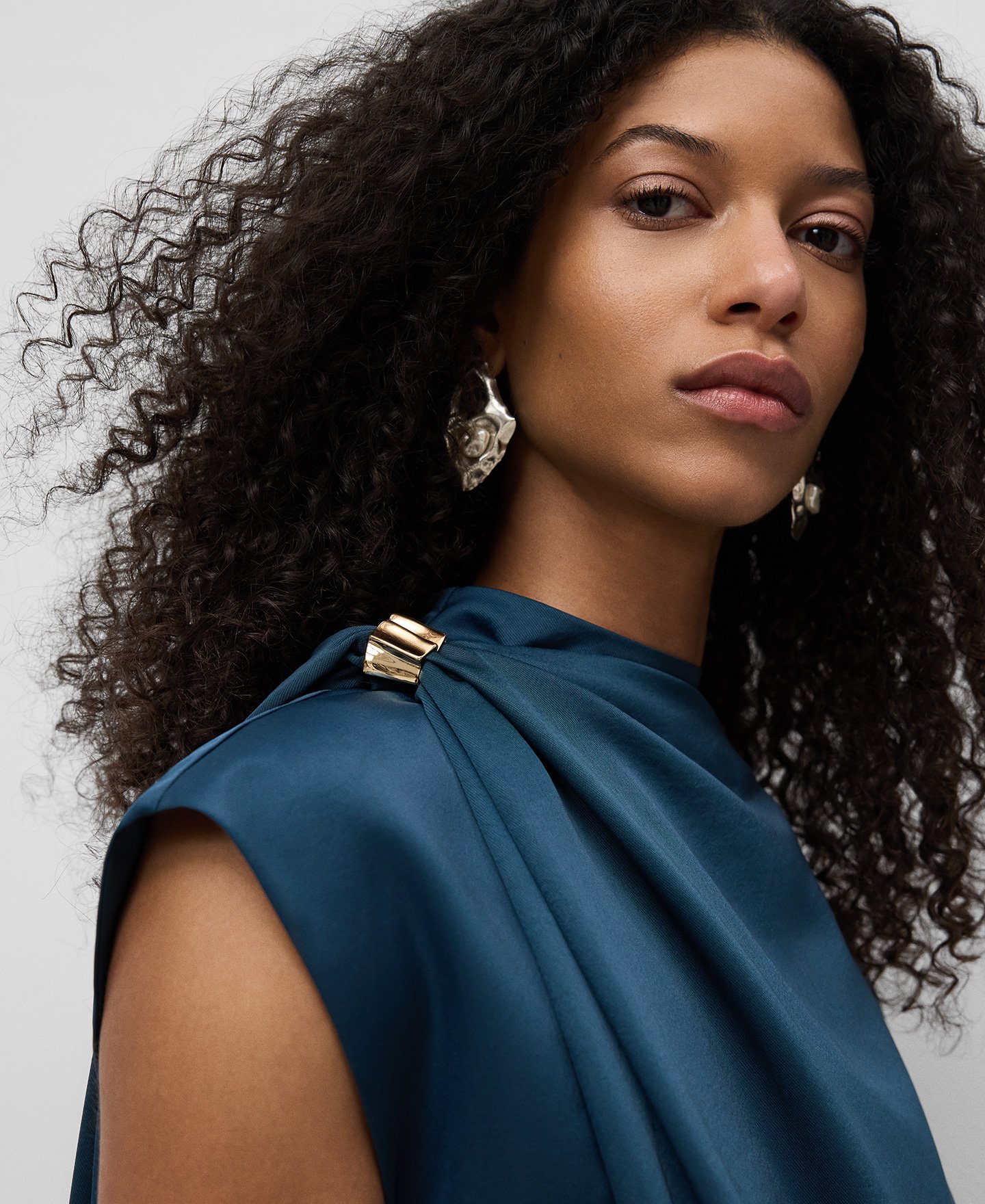 Langer Overall mit asymmetrischem Cape Damen image number 3
