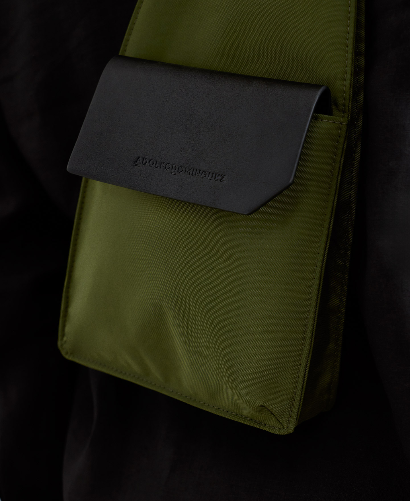 Crossbody solapa nailon image number 5