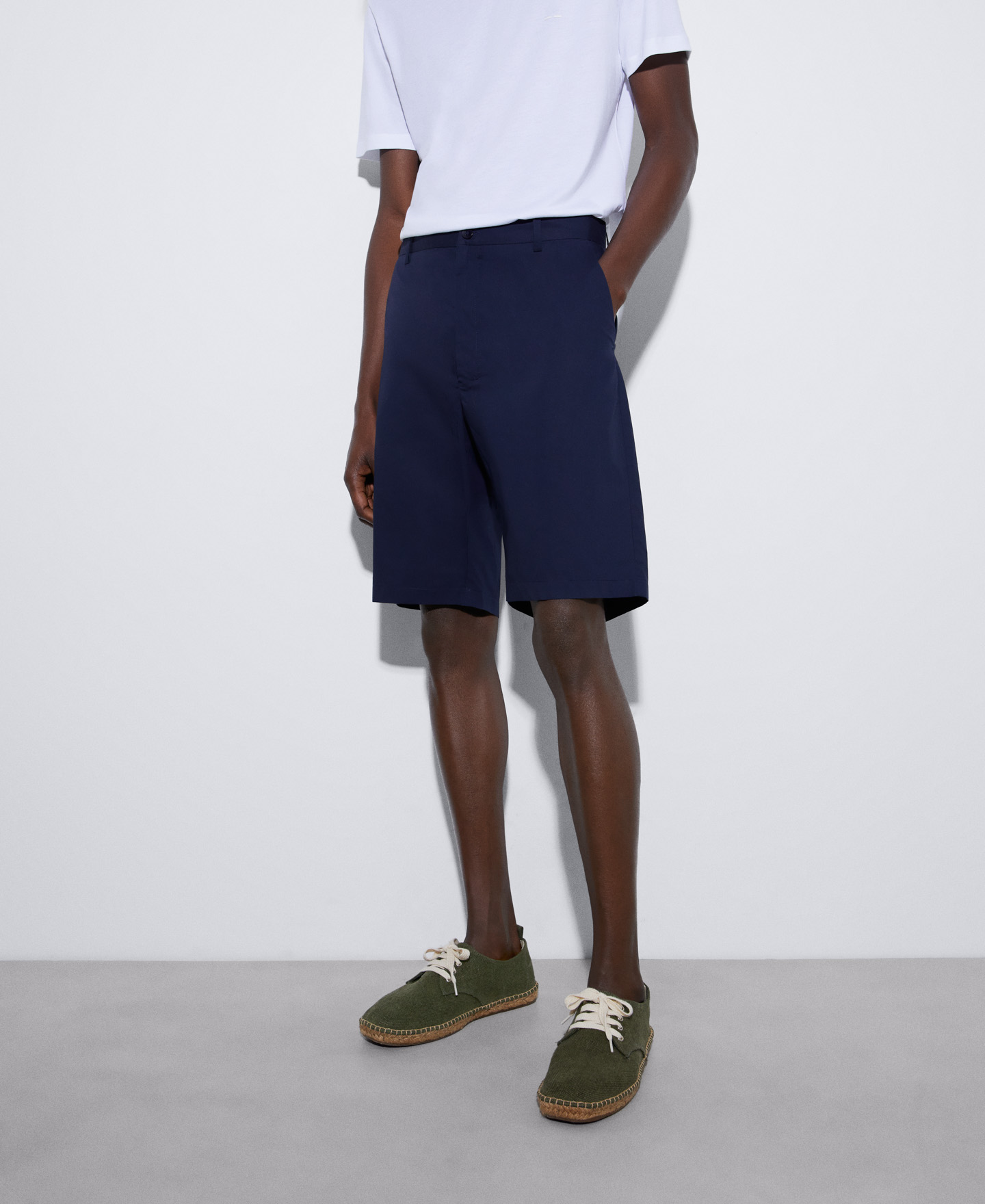 Cotton poplin Bermuda shorts image number 0