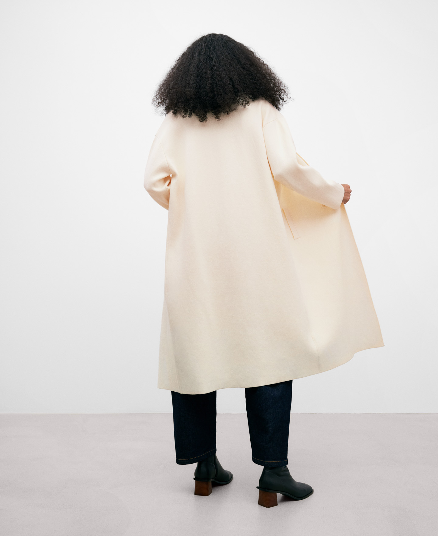 Double-fronted knitted coat image number 2