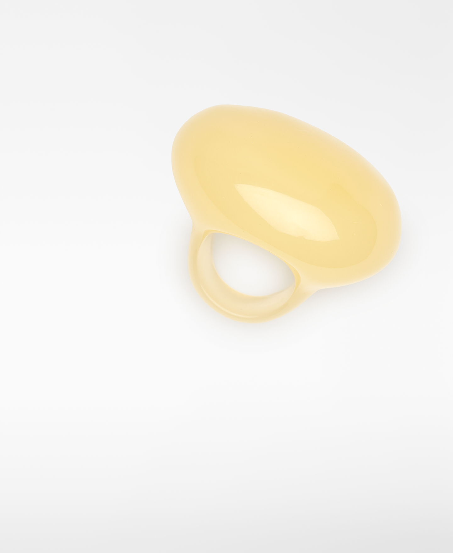 Resin circular maxi ring image number 1