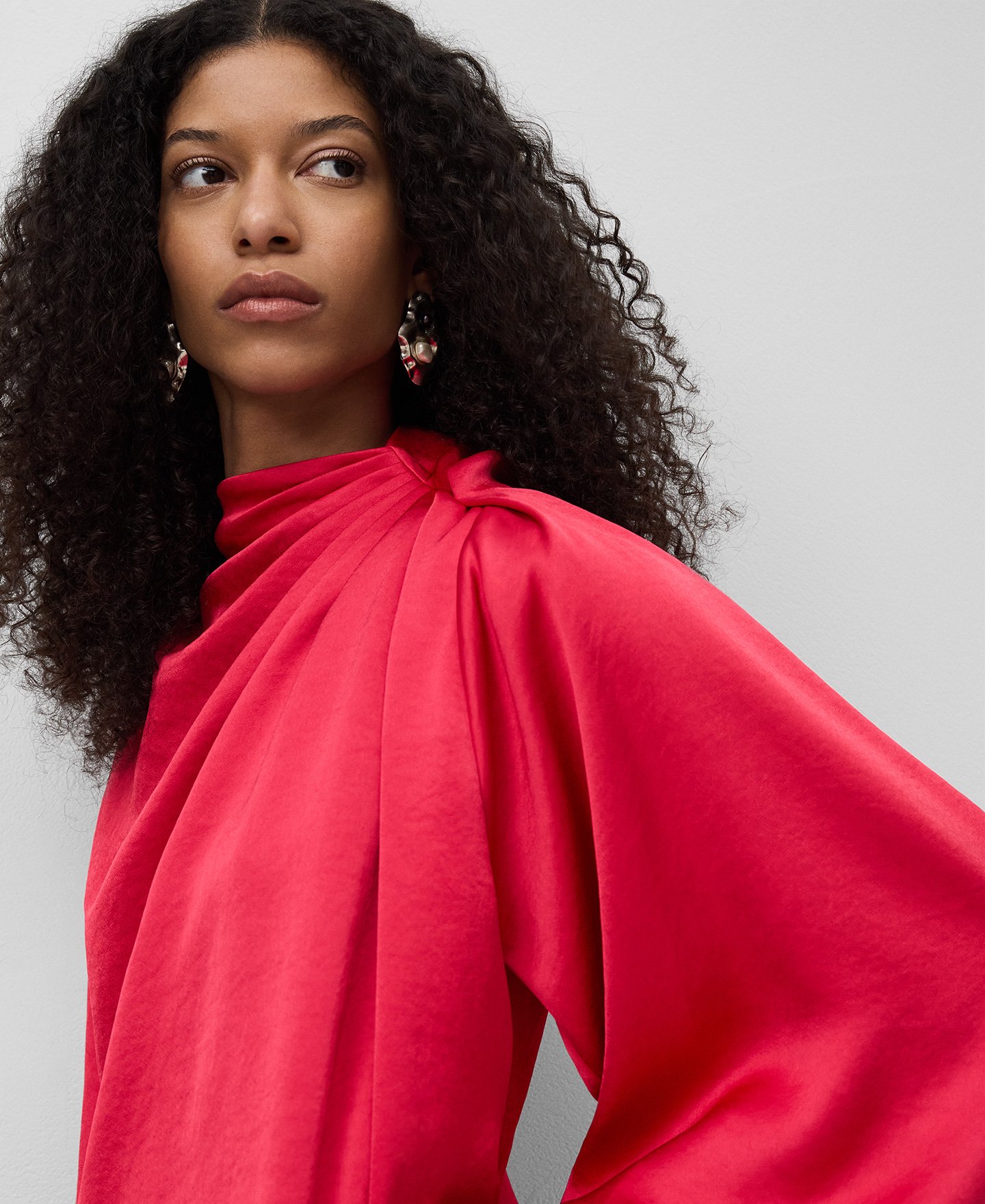 Draped collar satin top woman image number 3