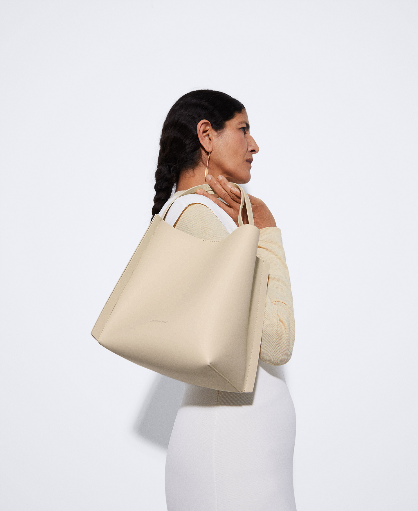 Bolso cubo en piel responsable image number 3