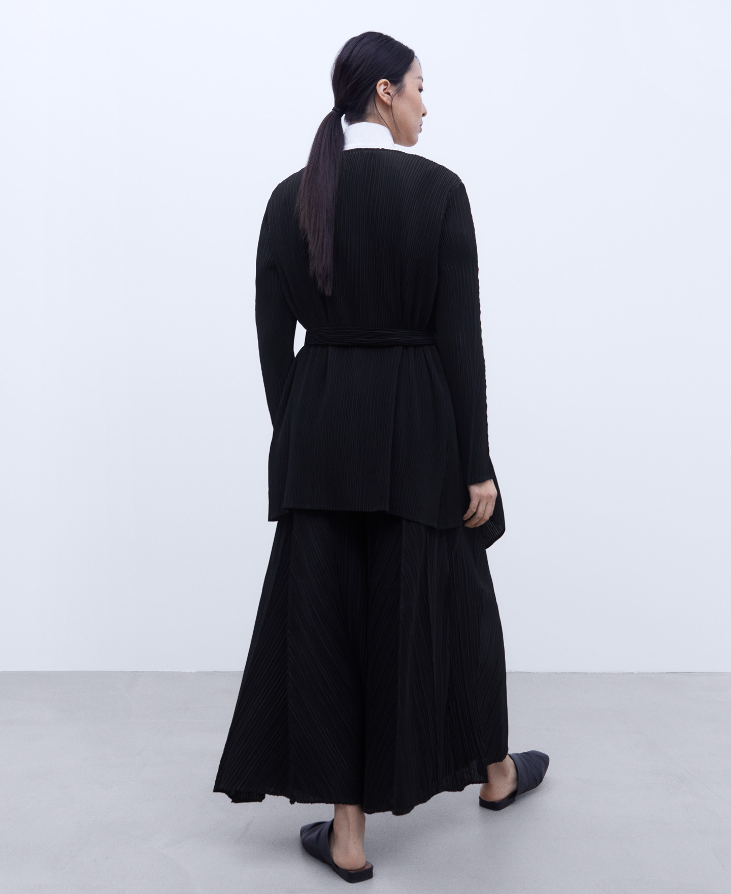 Asymmetrical crinkle jacket image number 2