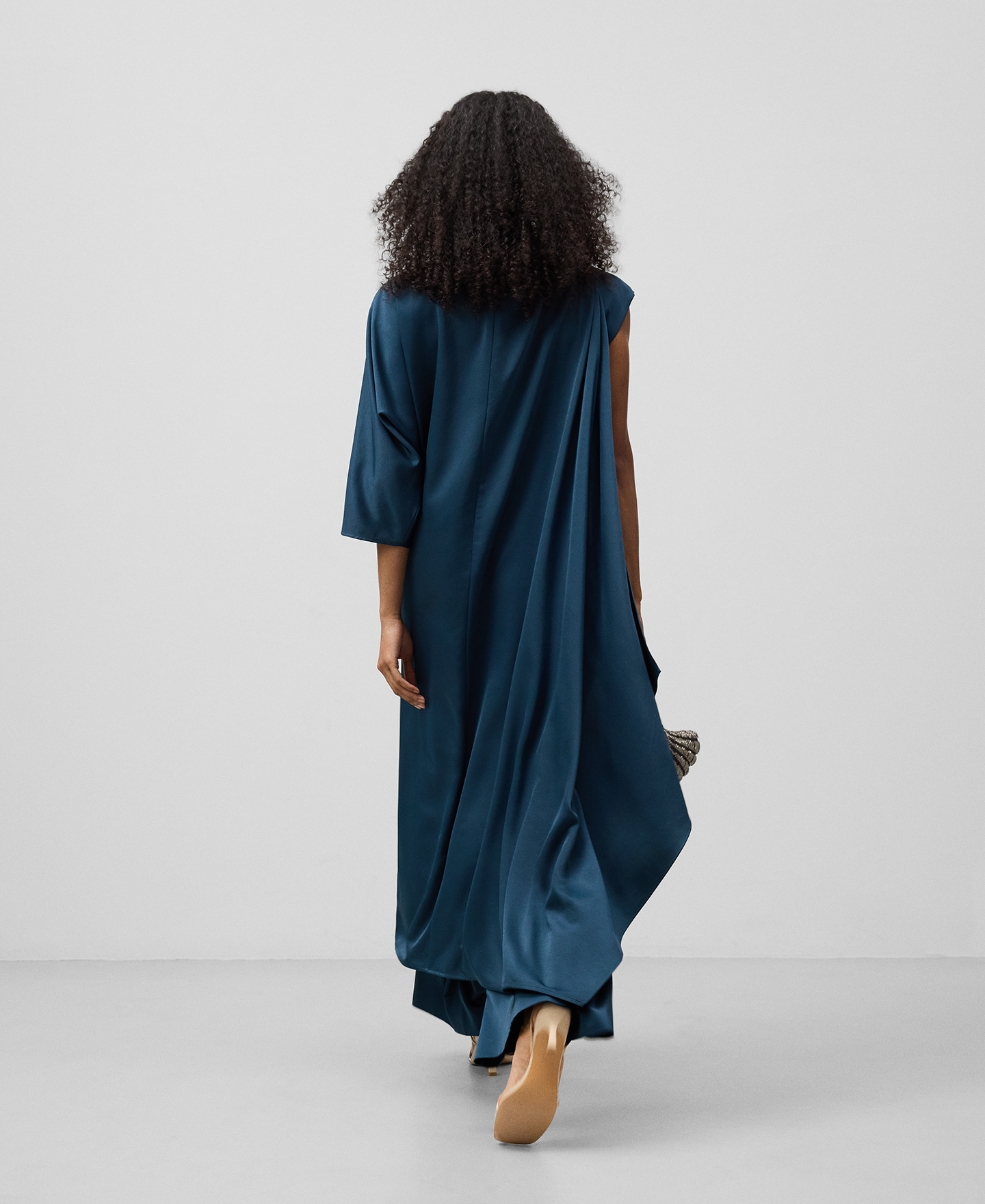 Langer Overall mit asymmetrischem Cape Damen image number 2