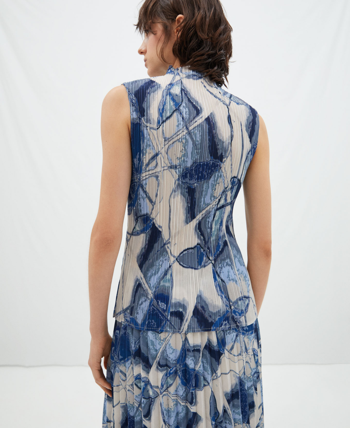 Printed crinkle top image number 2