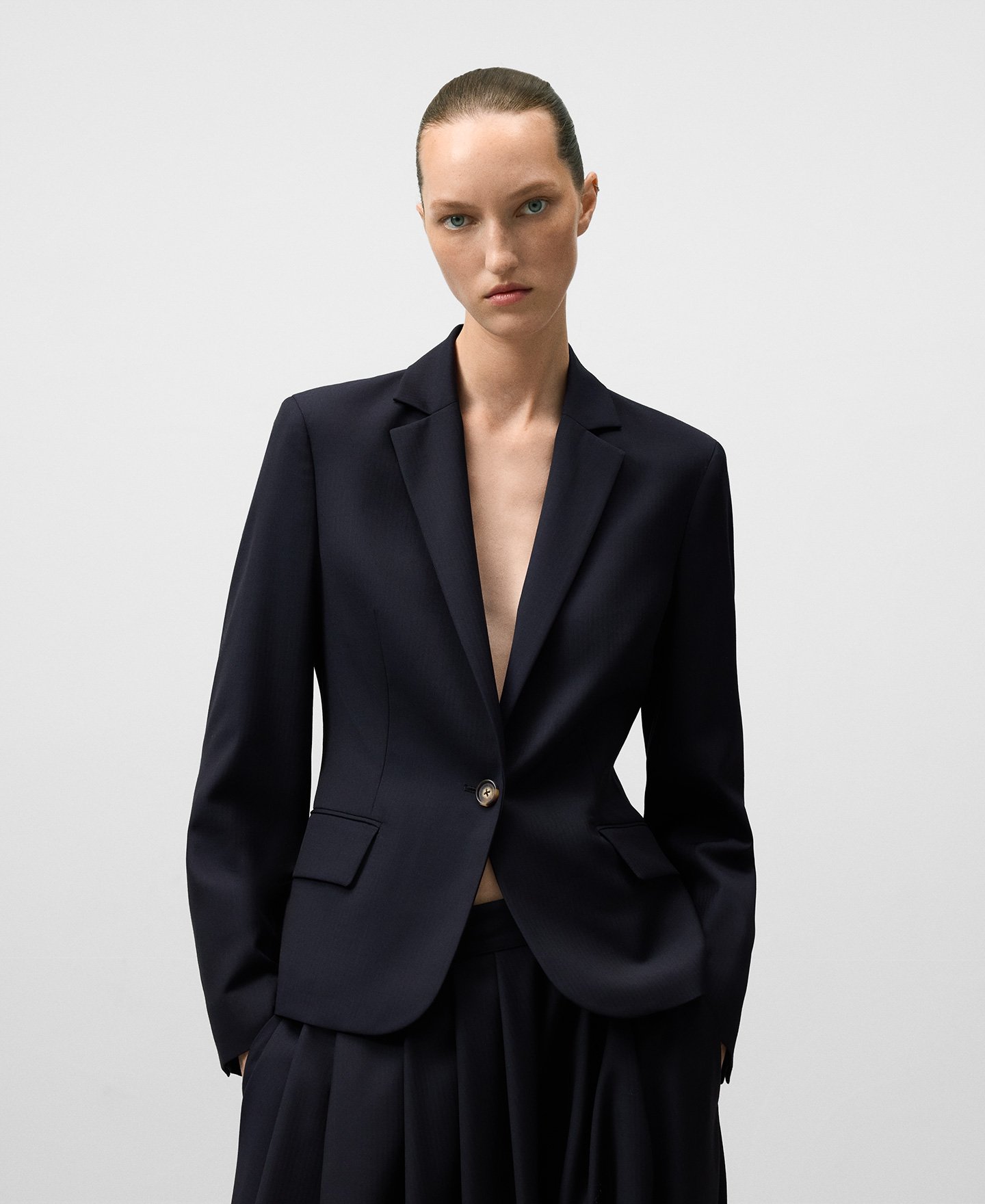 Short tailored blazer woman image number 0