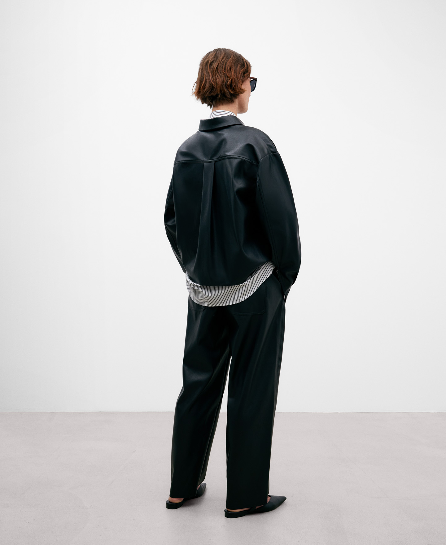 Camisa textura piel mujer image number 2