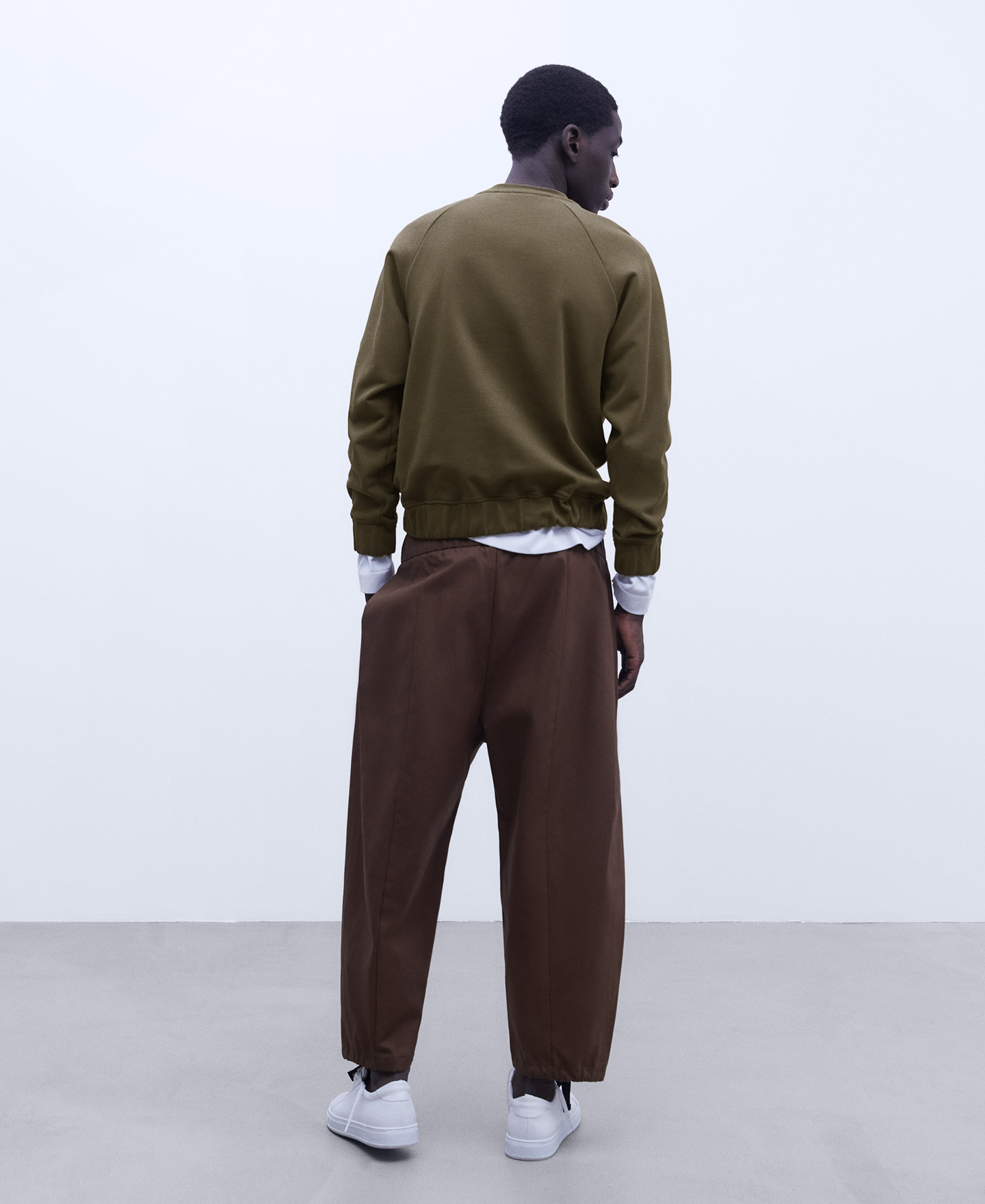 Cotton crew neck sweatshirt image number 2