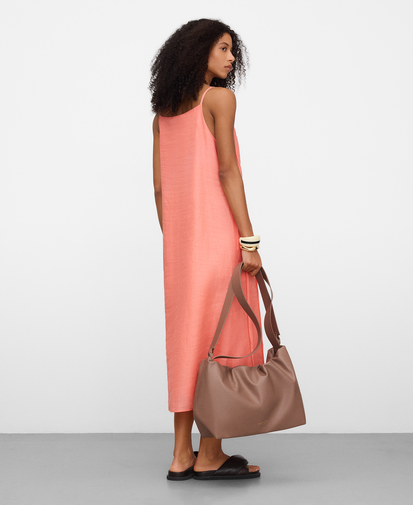 Vestido evas&eacute; plisado ramio image number 2