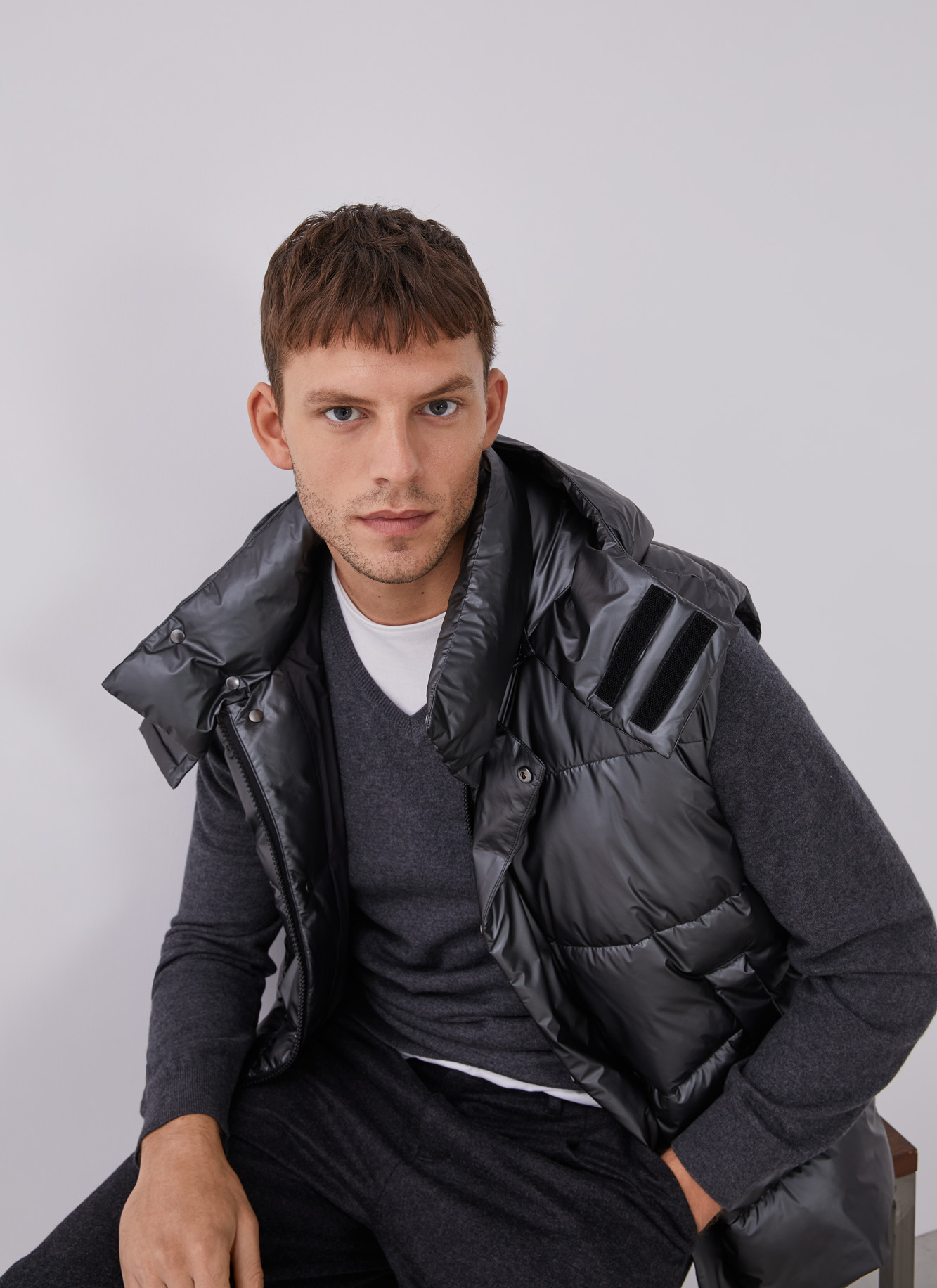 Jersey en merino con cuello pico image number 5