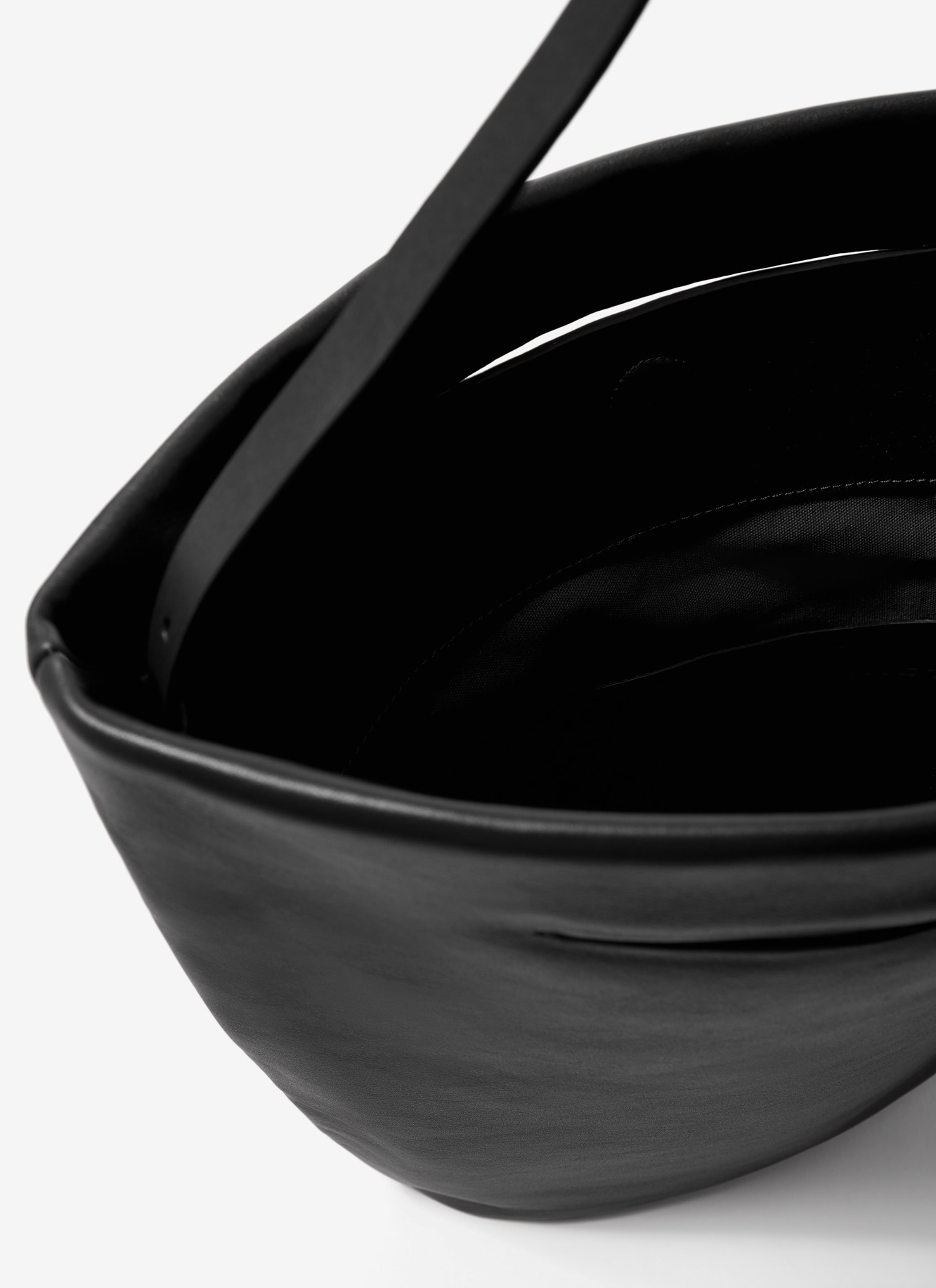 Soft leather bag image number 3