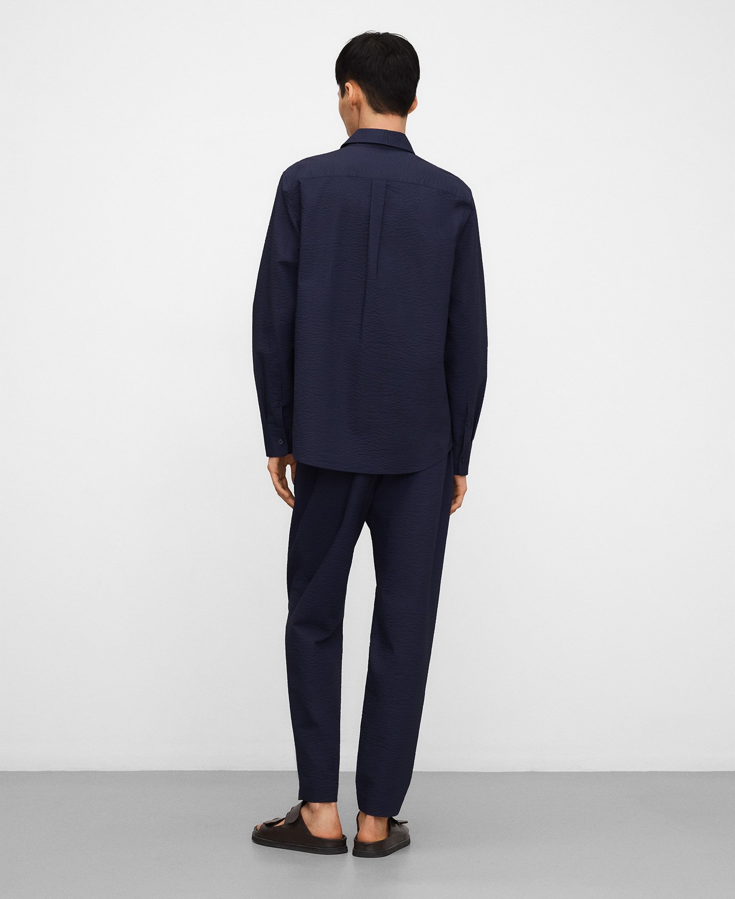 Pantal&oacute;n jogger seersucker algod&oacute;n image number 2