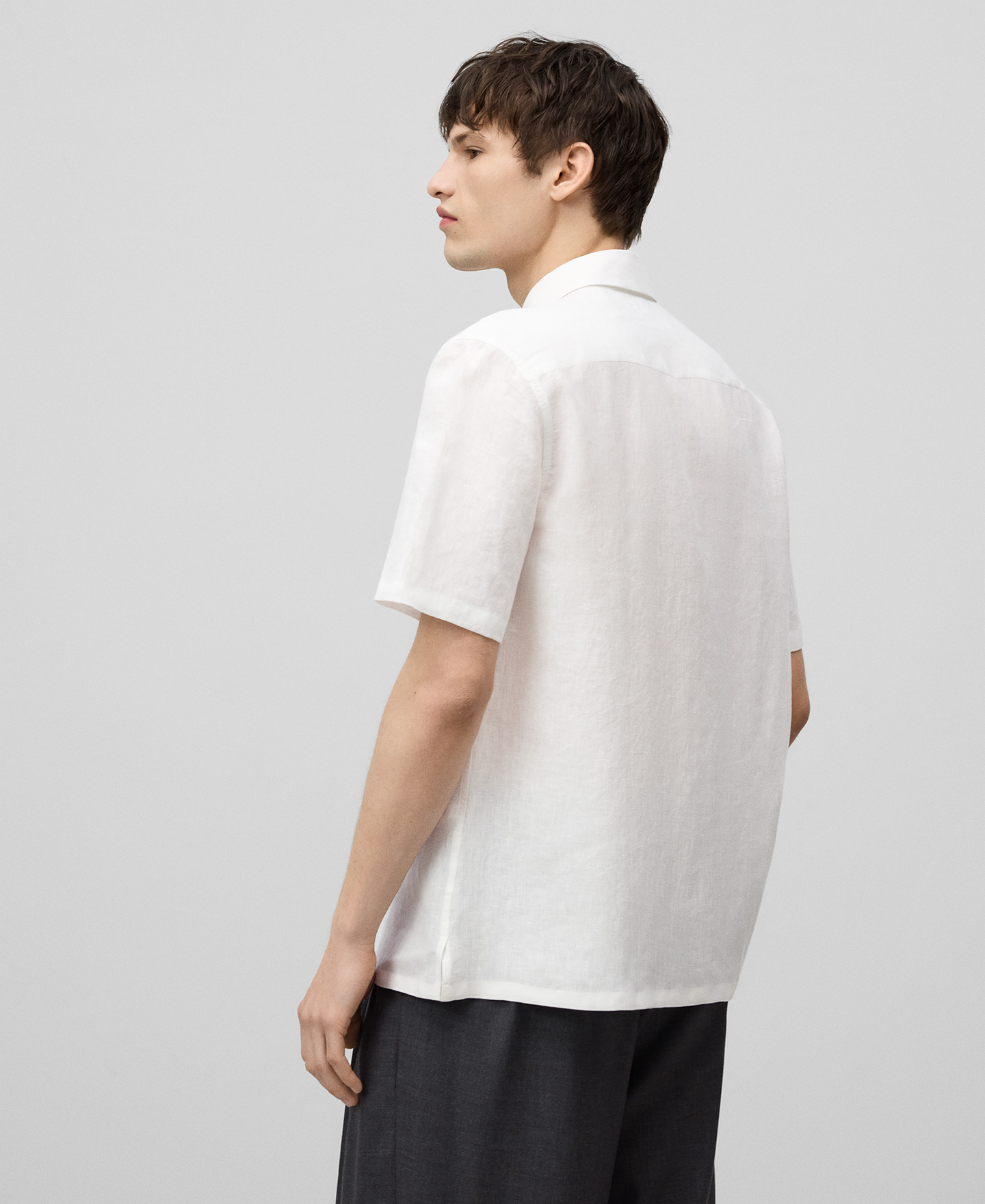Camisa cuello solapa lino europeo hombre image number 2