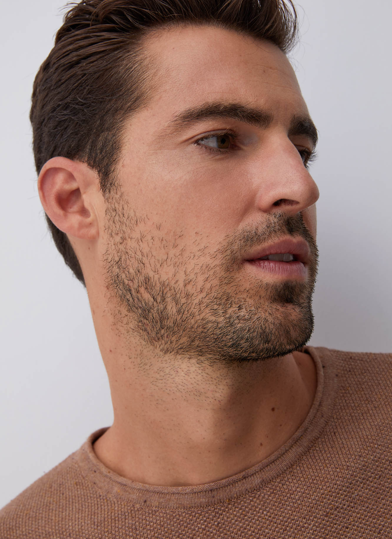 Mottled sweater with roll edge neck image number 2