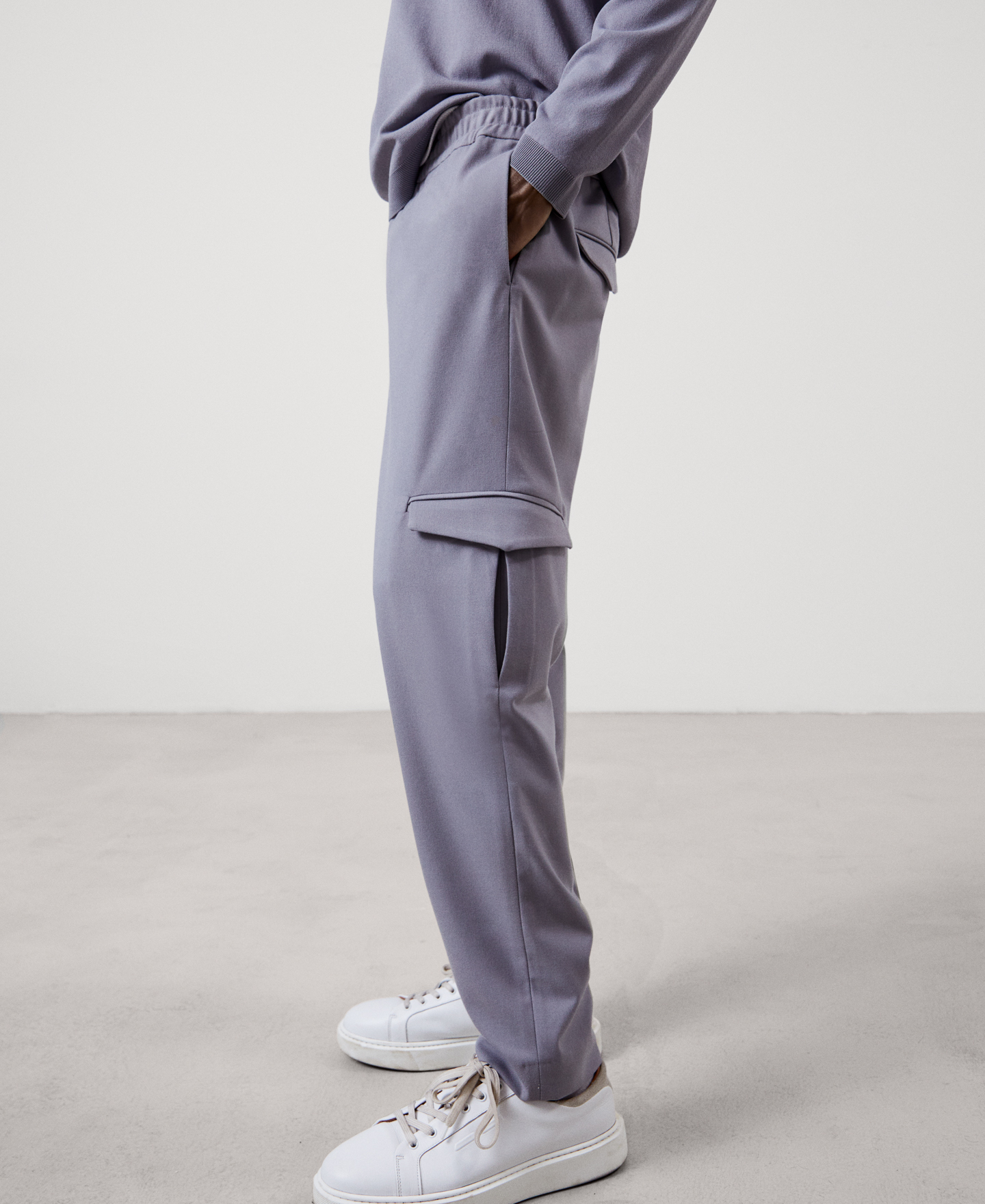Jogging cargo trousers image number 3