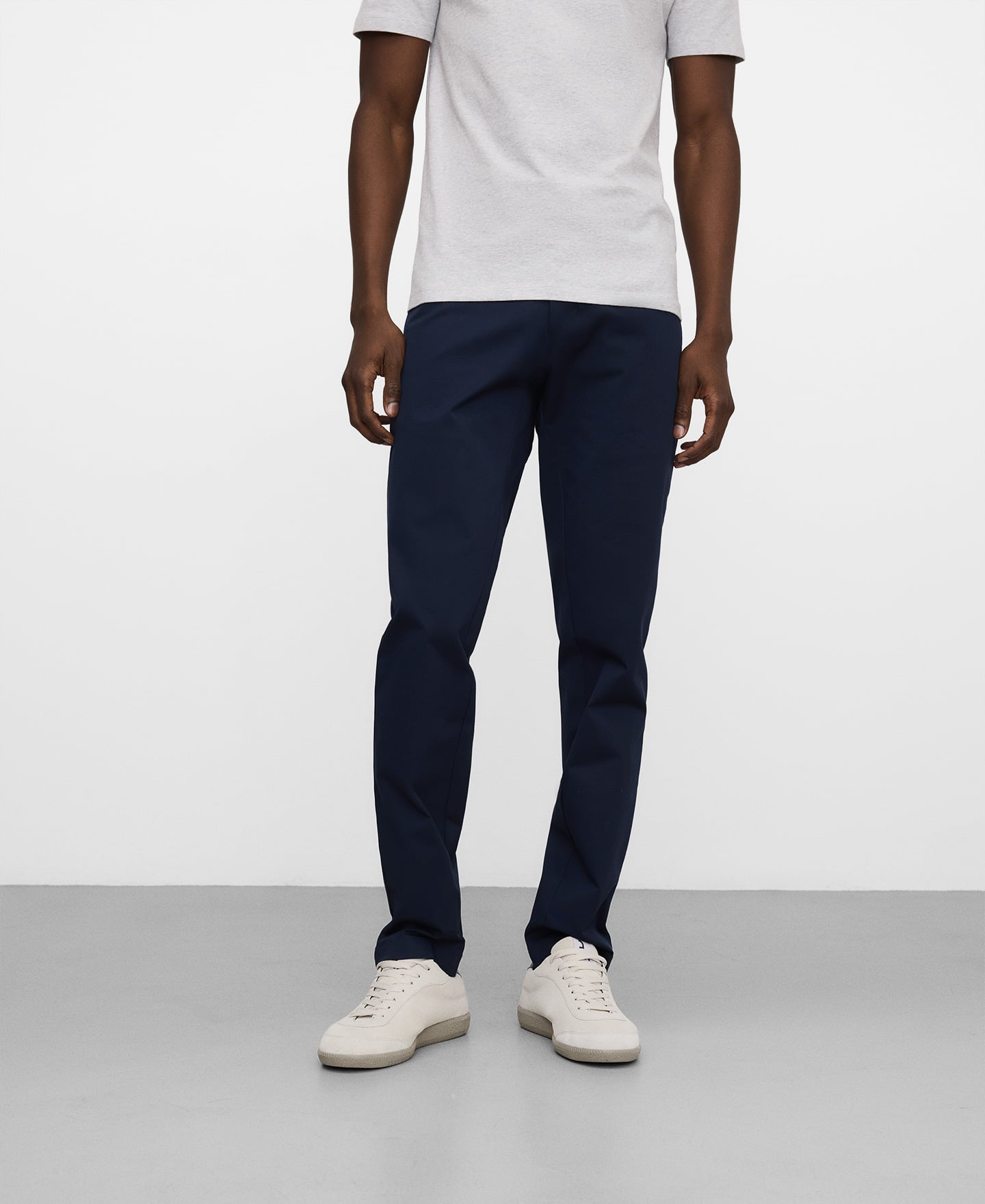 Cal&ccedil;as chino slim fit em algod&atilde;o image number 0