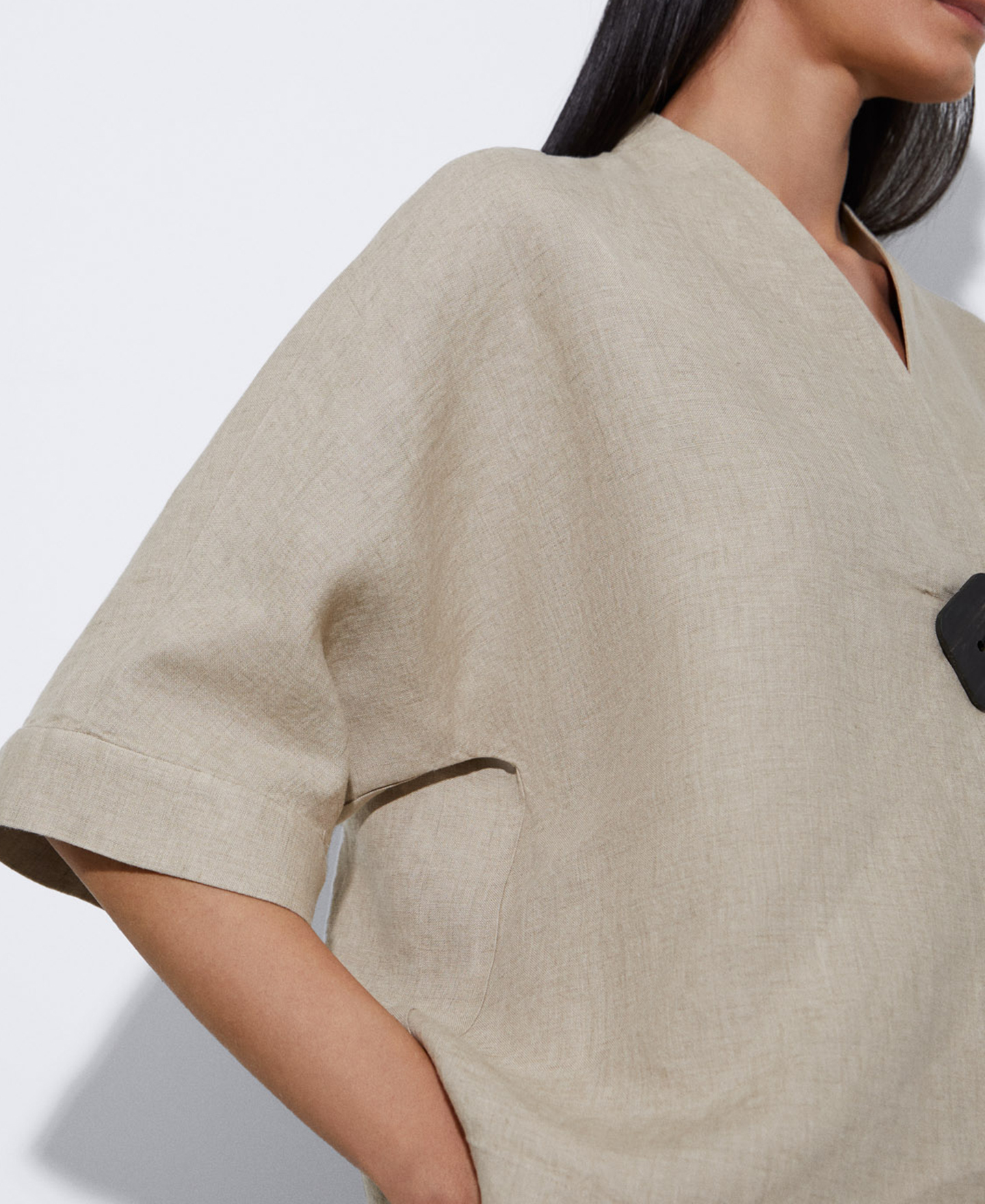 European responsible linen shirt image number 3