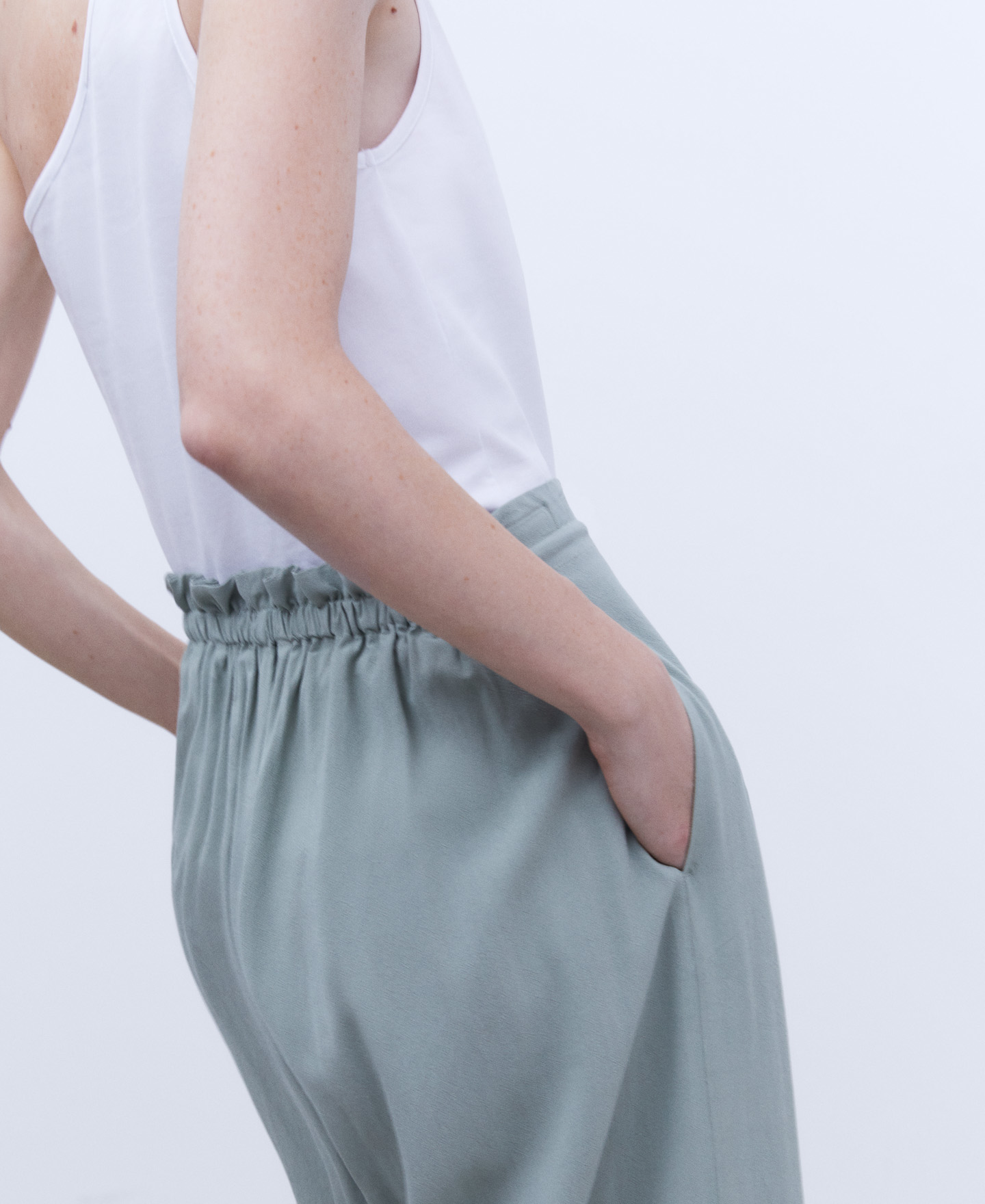 Straight cut fluid jogger image number 3