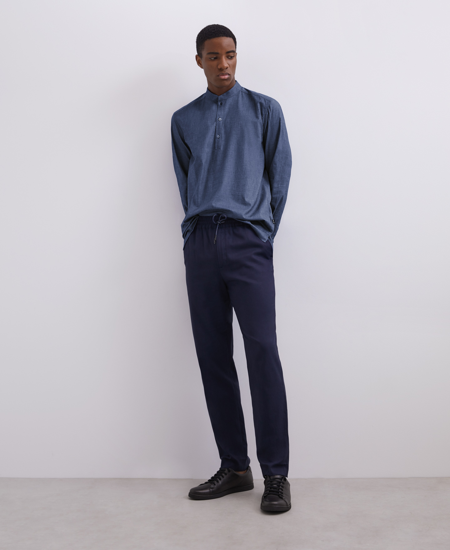 Mandarin collar button neck cotton shirt image number 3