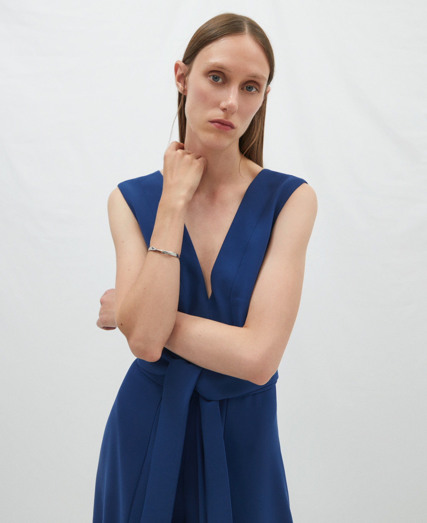V-neck long jumpsuit image number 0