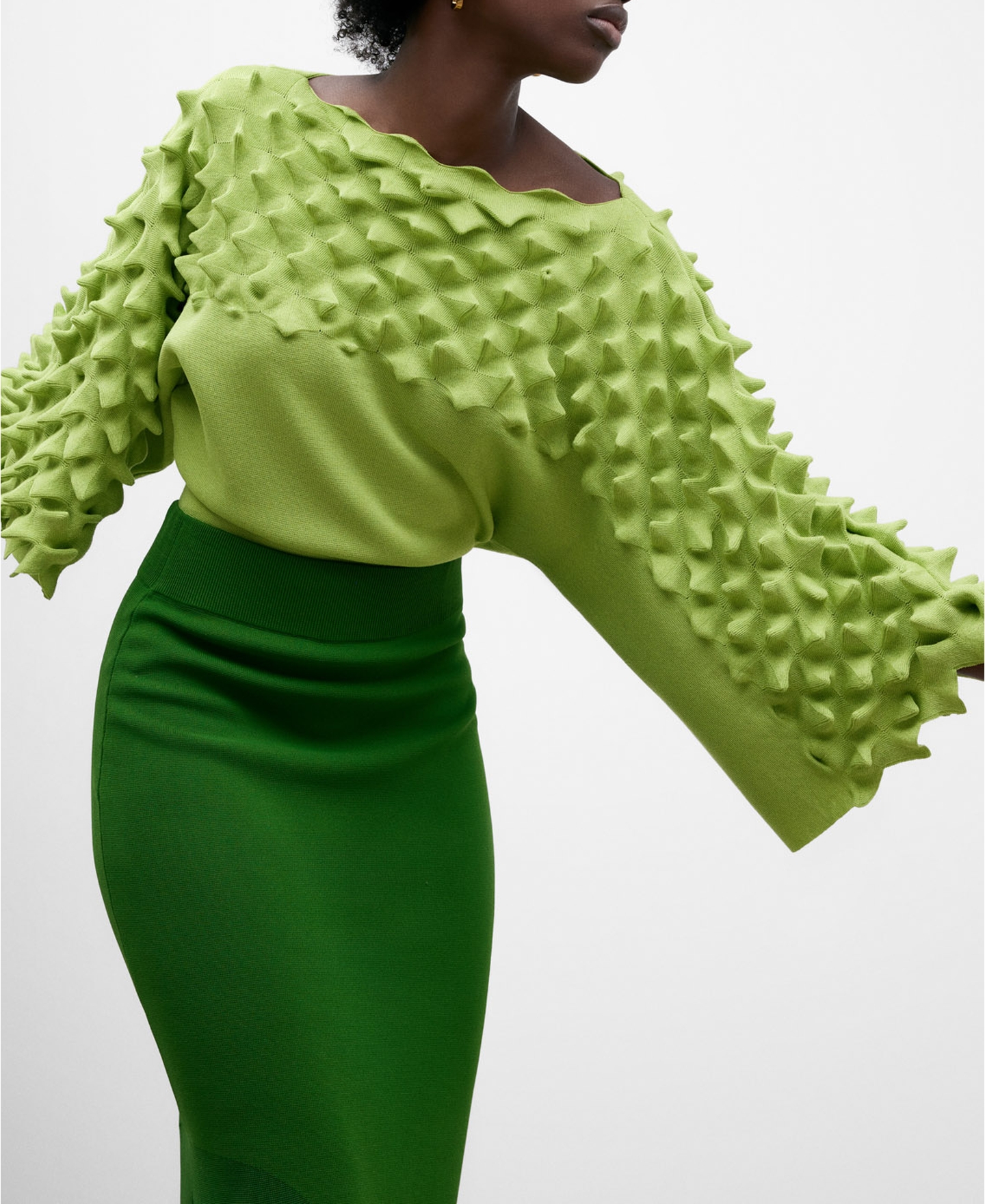 Unstructured 3D effect sweater image number 0
