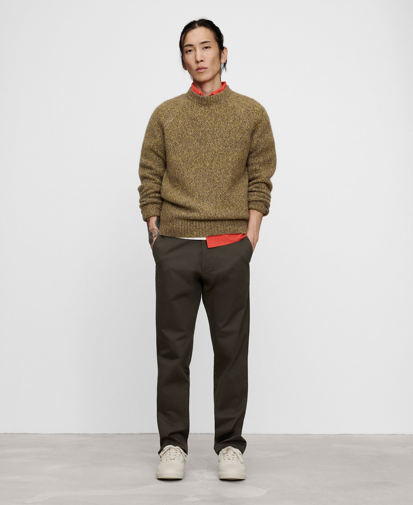 Pantal&oacute;n chino regular fit algod&oacute;n image number 1