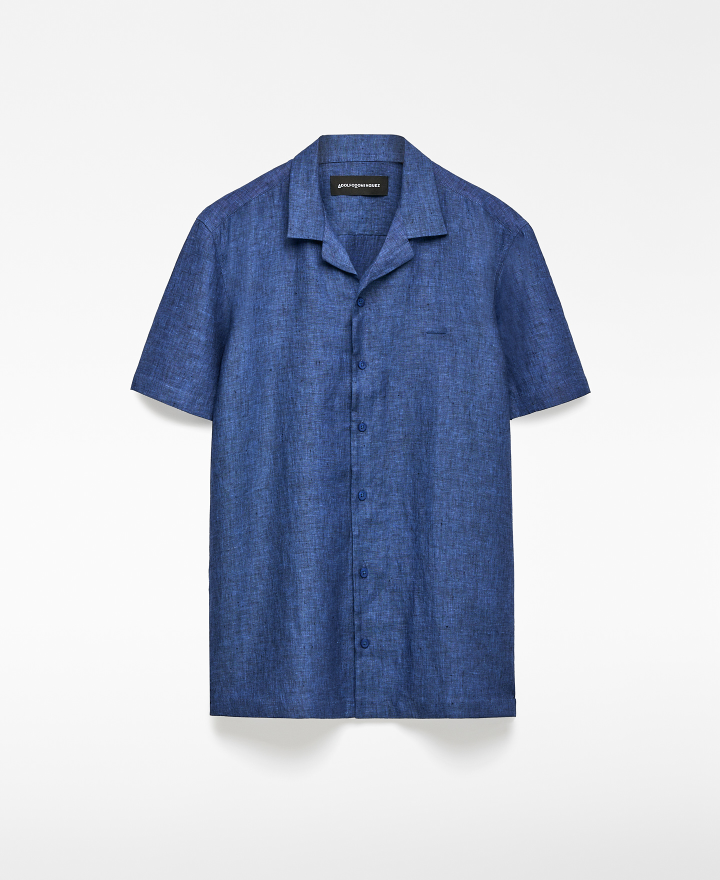 European linen bowling collar shirt man image number 4