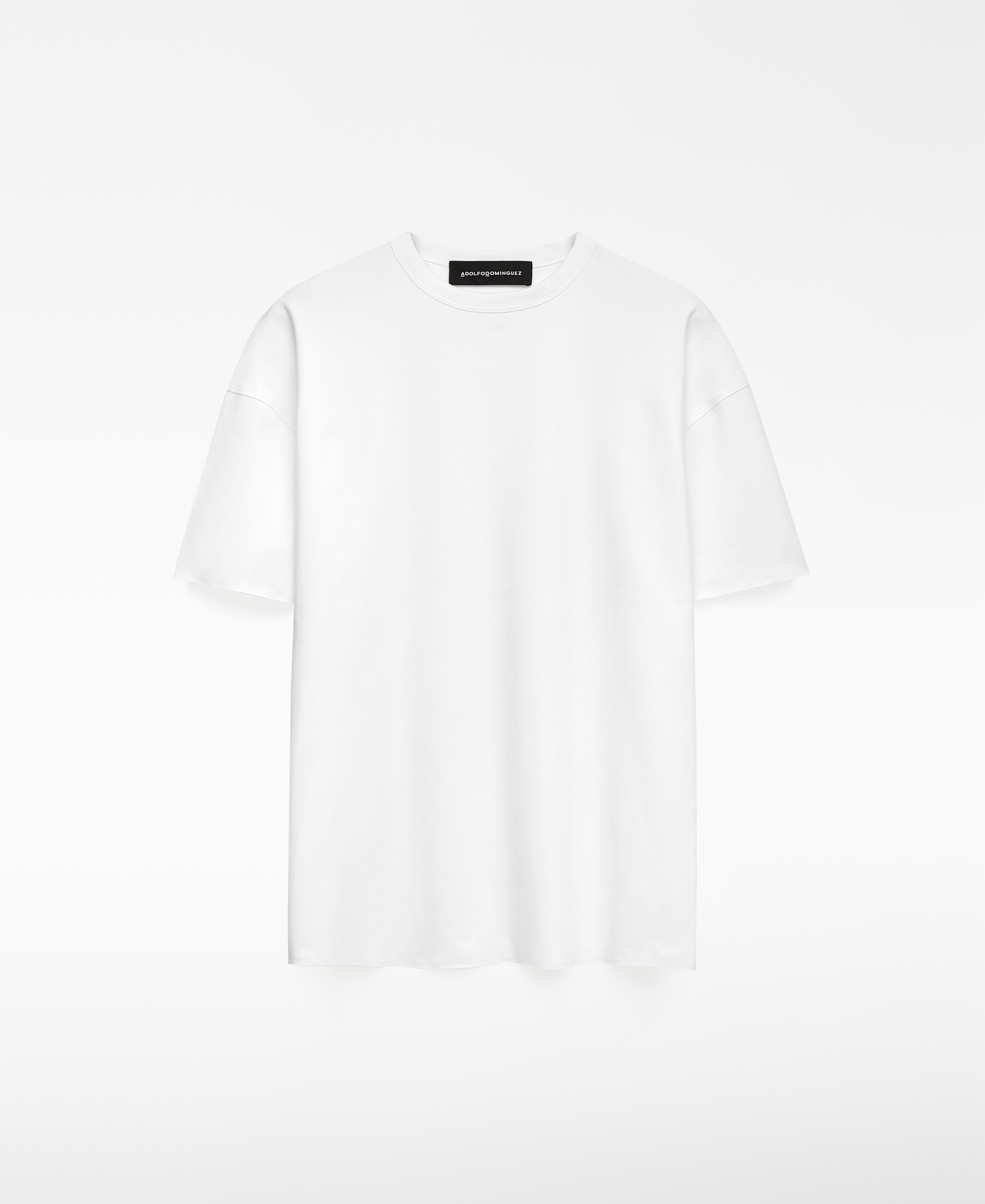 Camiseta cuello caja blanca hombre image number 4