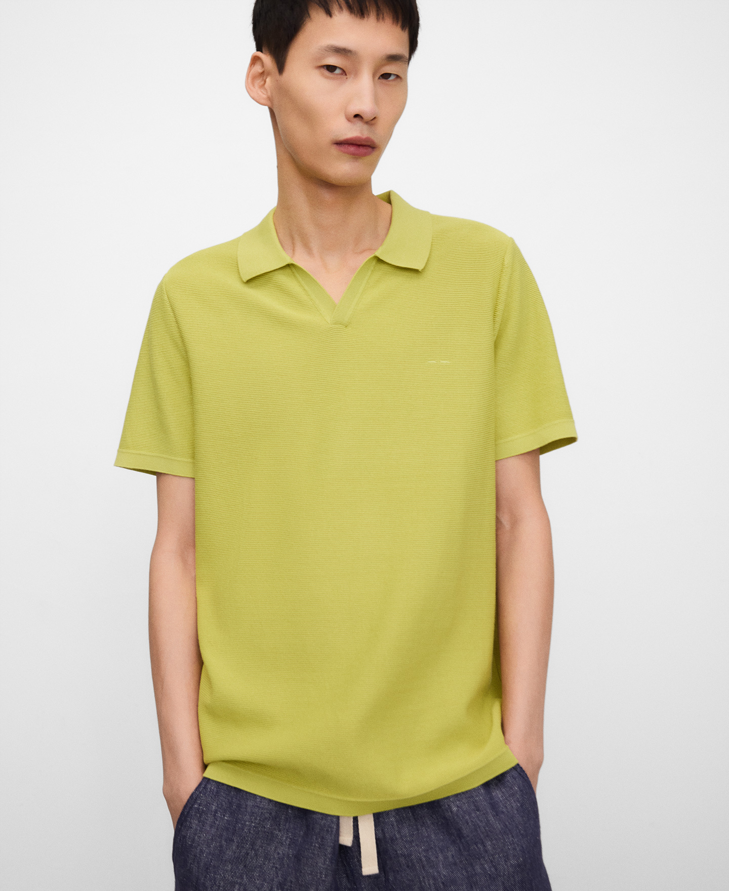 V-neck structured knit polo shirt image number 0