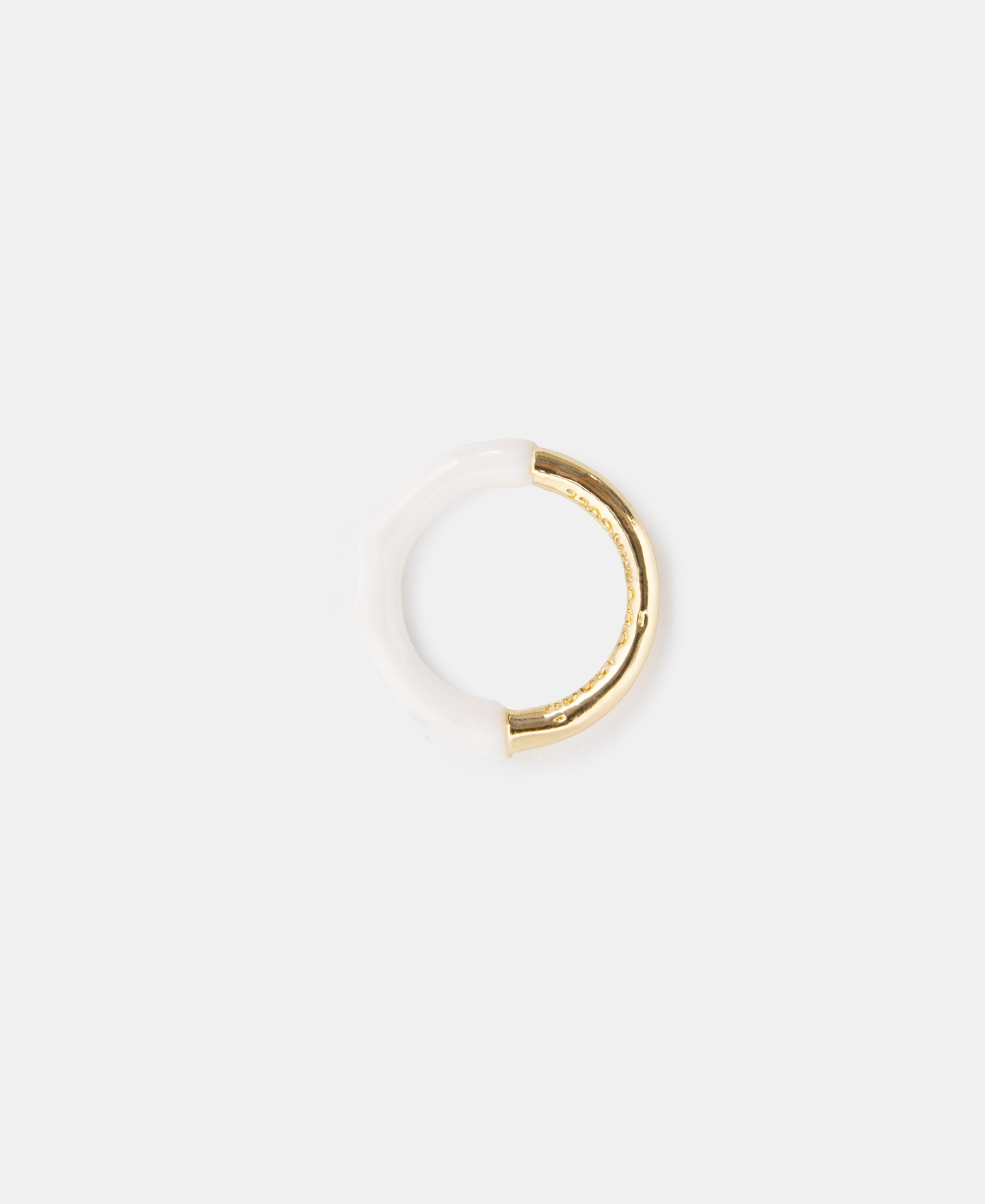 Anillo circular en resina y zinc image number 0
