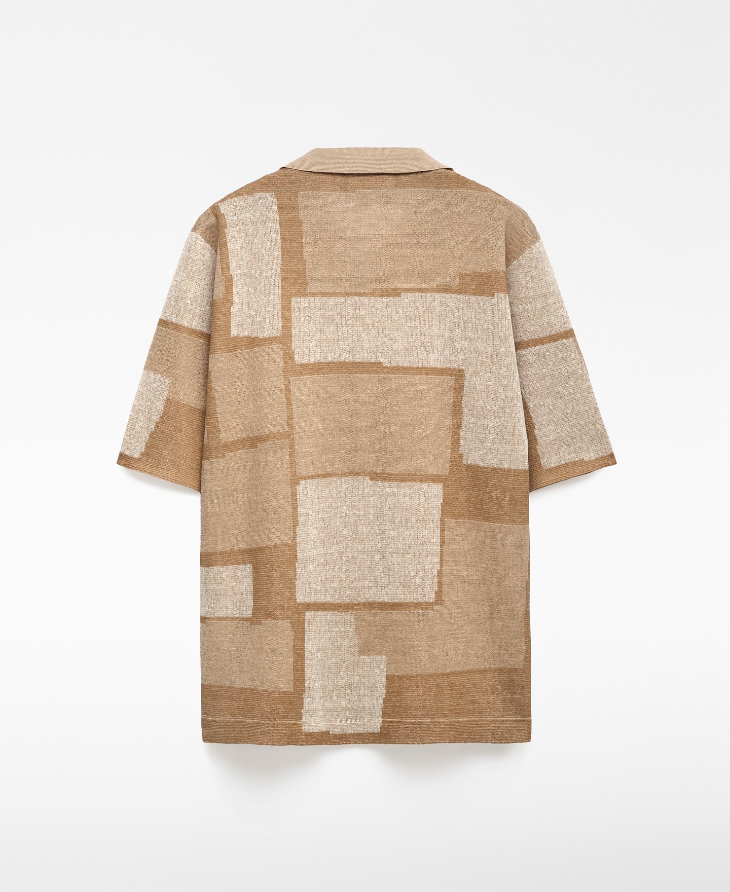 Polo estampado con botones hombre image number 5
