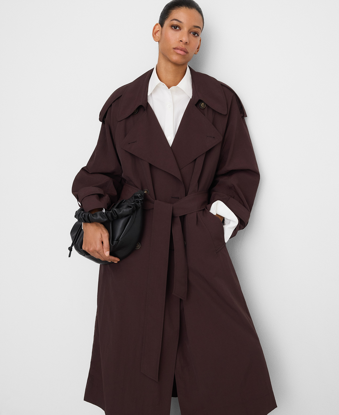 Gabardina oversize maxi solapas image number 0