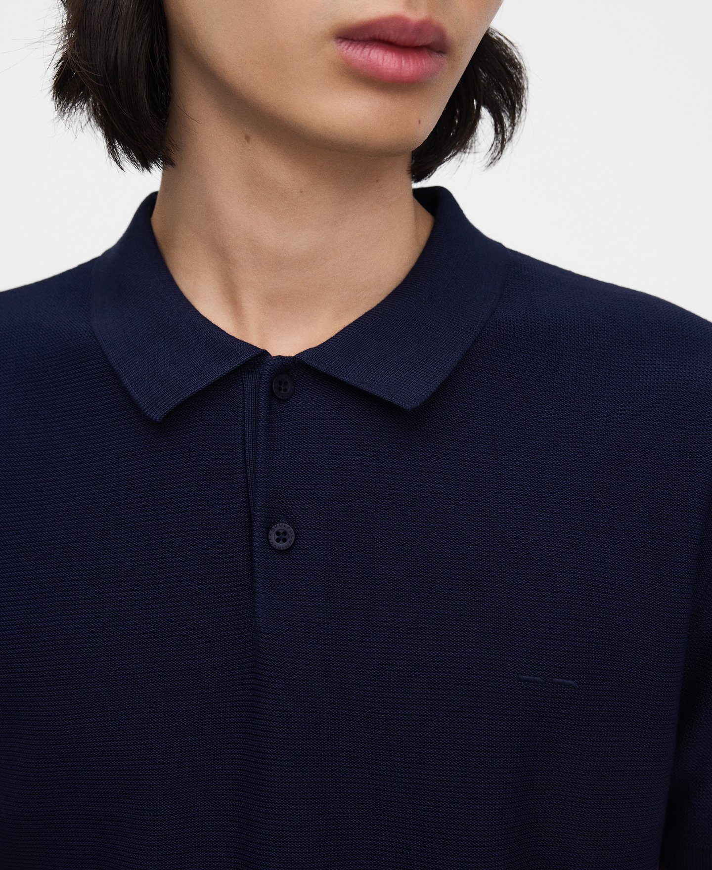 Polo regular fit em malha estruturada image number 3