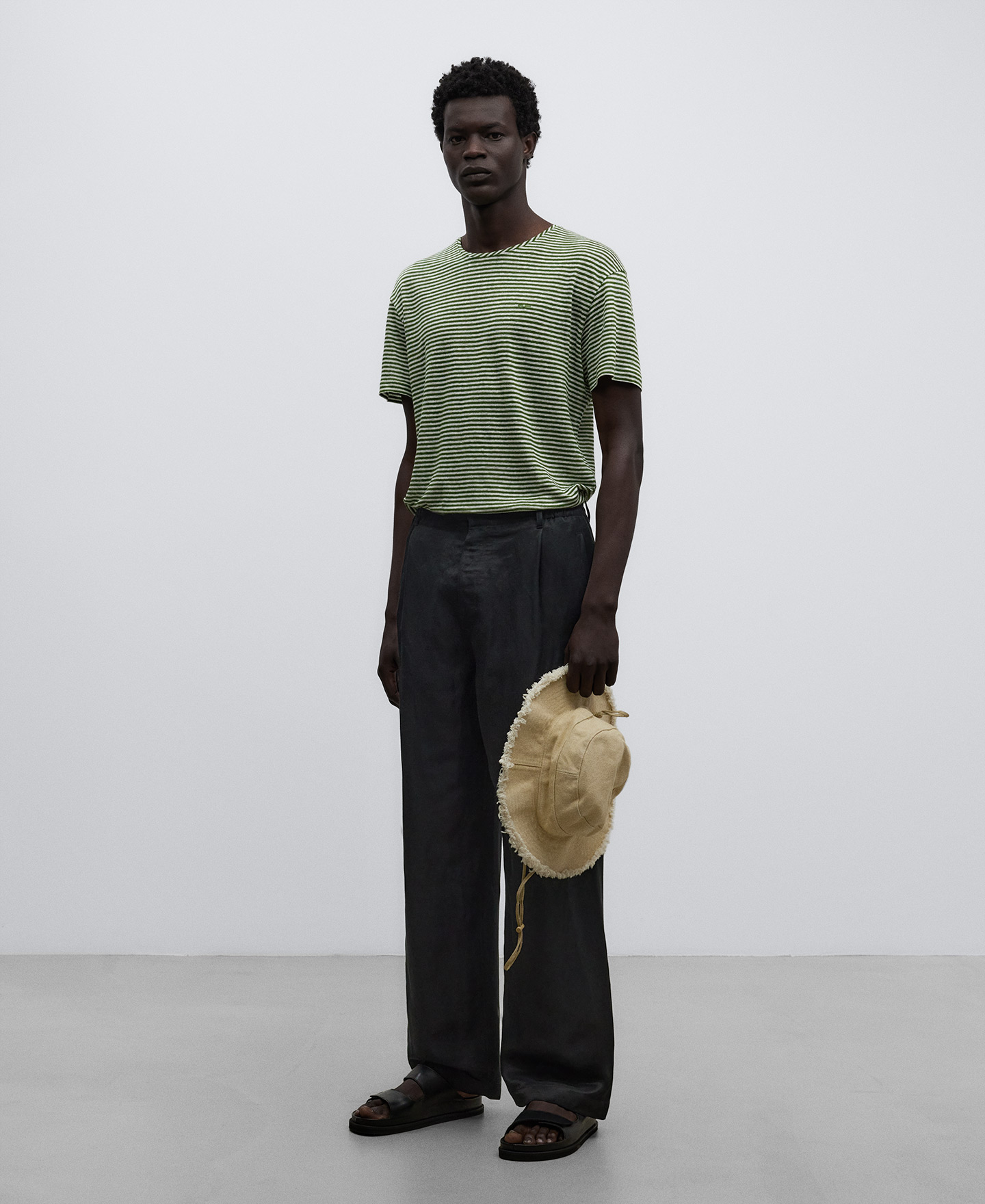 Camiseta en lino hombre image number 1