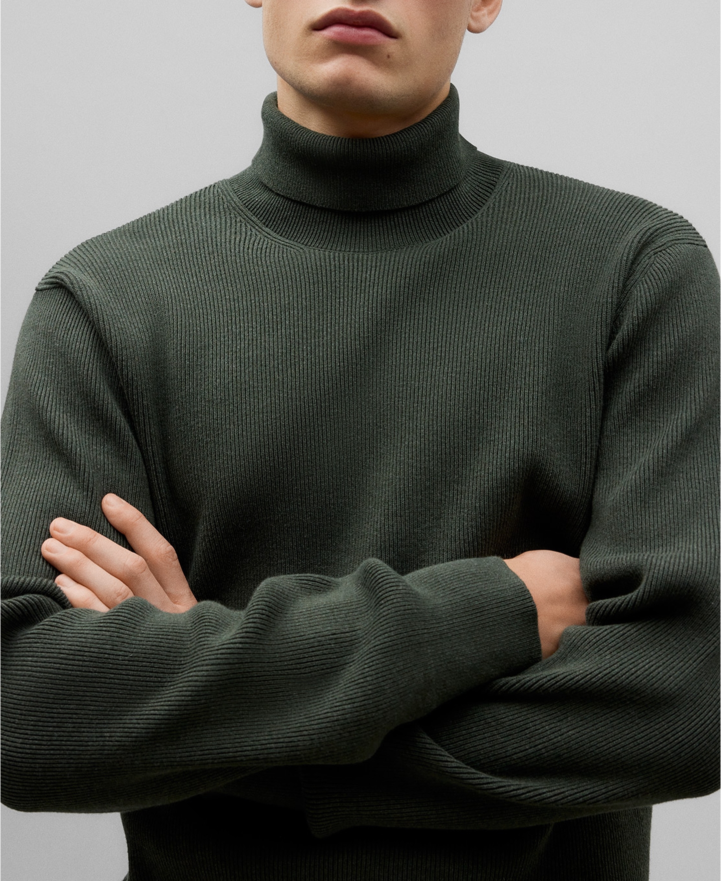 Cotton turtleneck sweater man image number 3