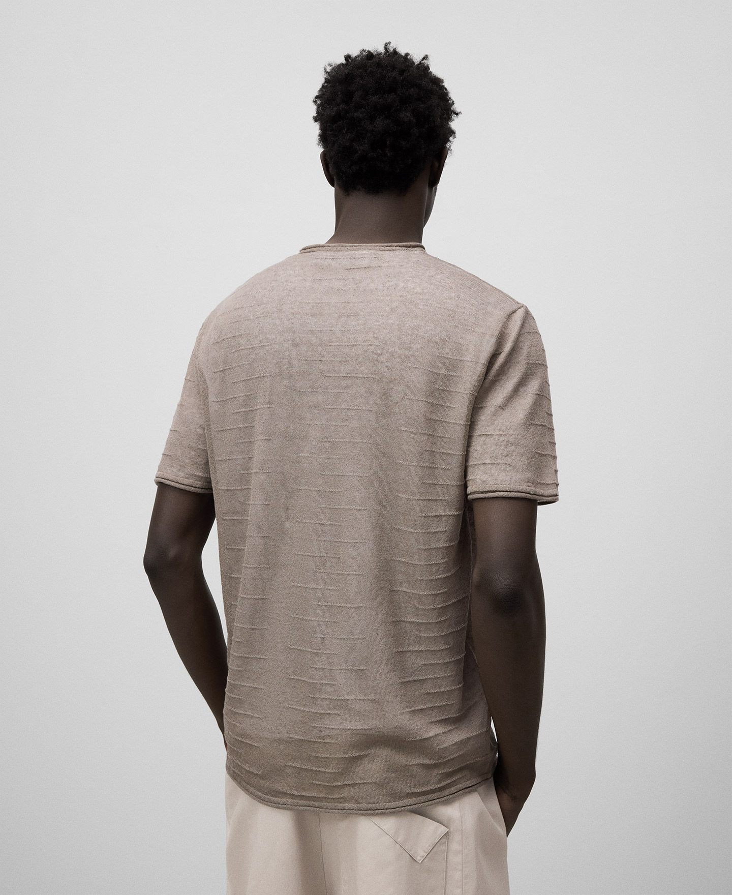 Camiseta doble capa con lino hombre image number 2
