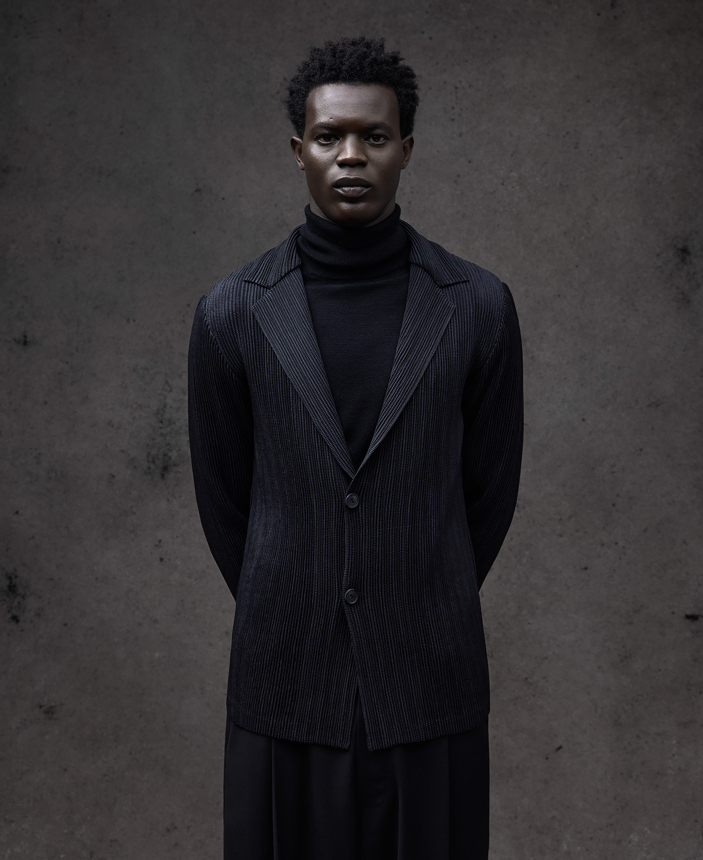Black crinkle blazer man image number 0
