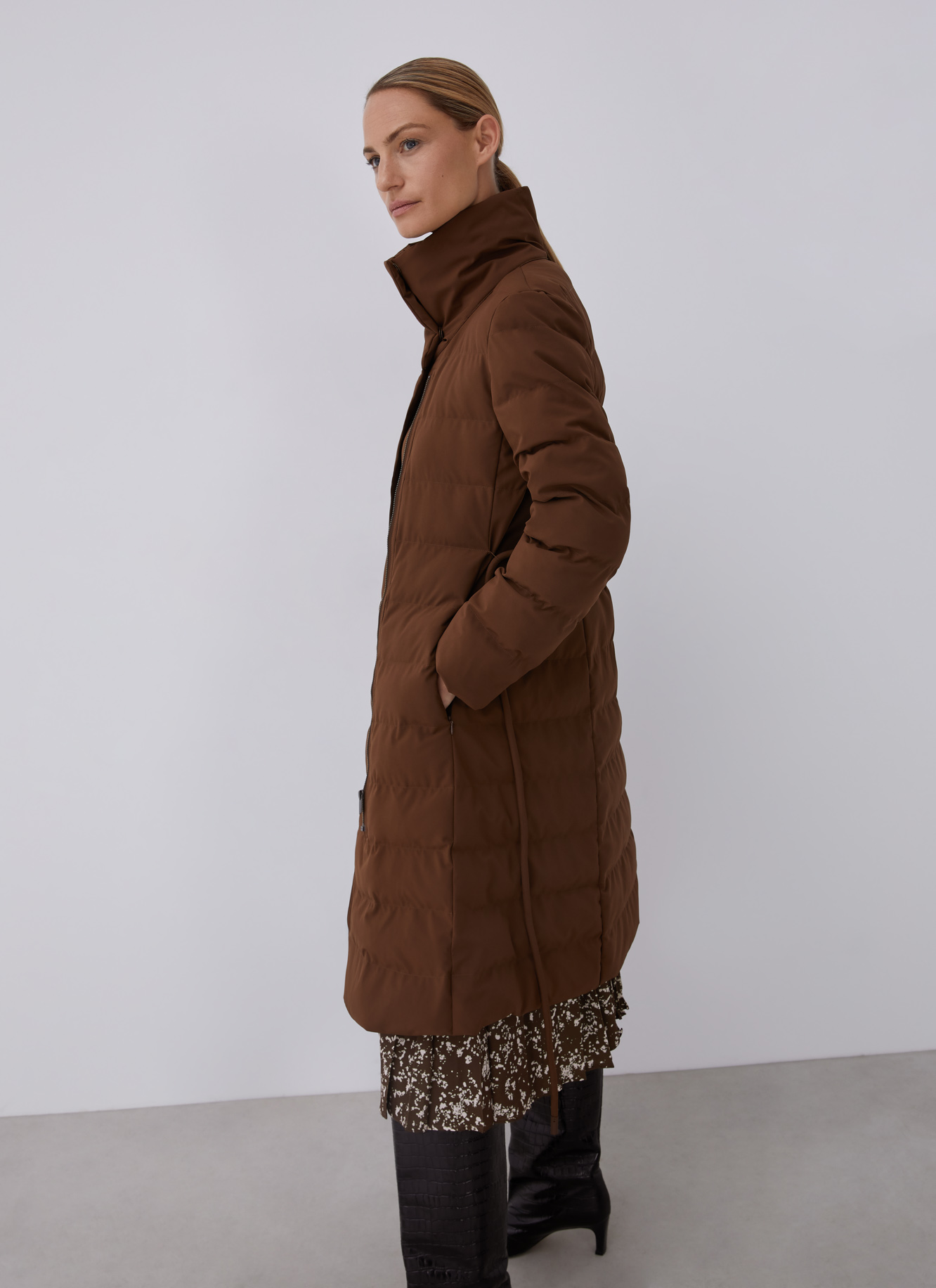 Puffer coat with high collar image number 5
