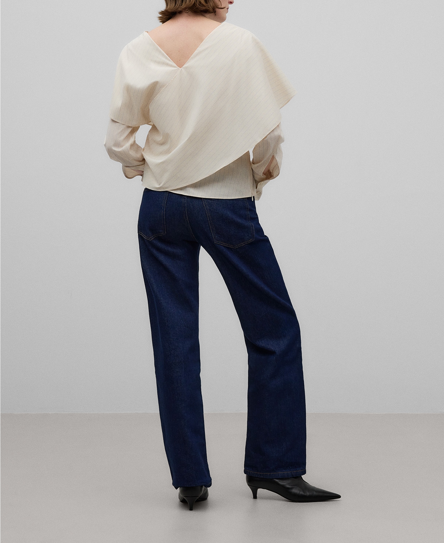 Blusa cuello chal rayas mujer image number 2