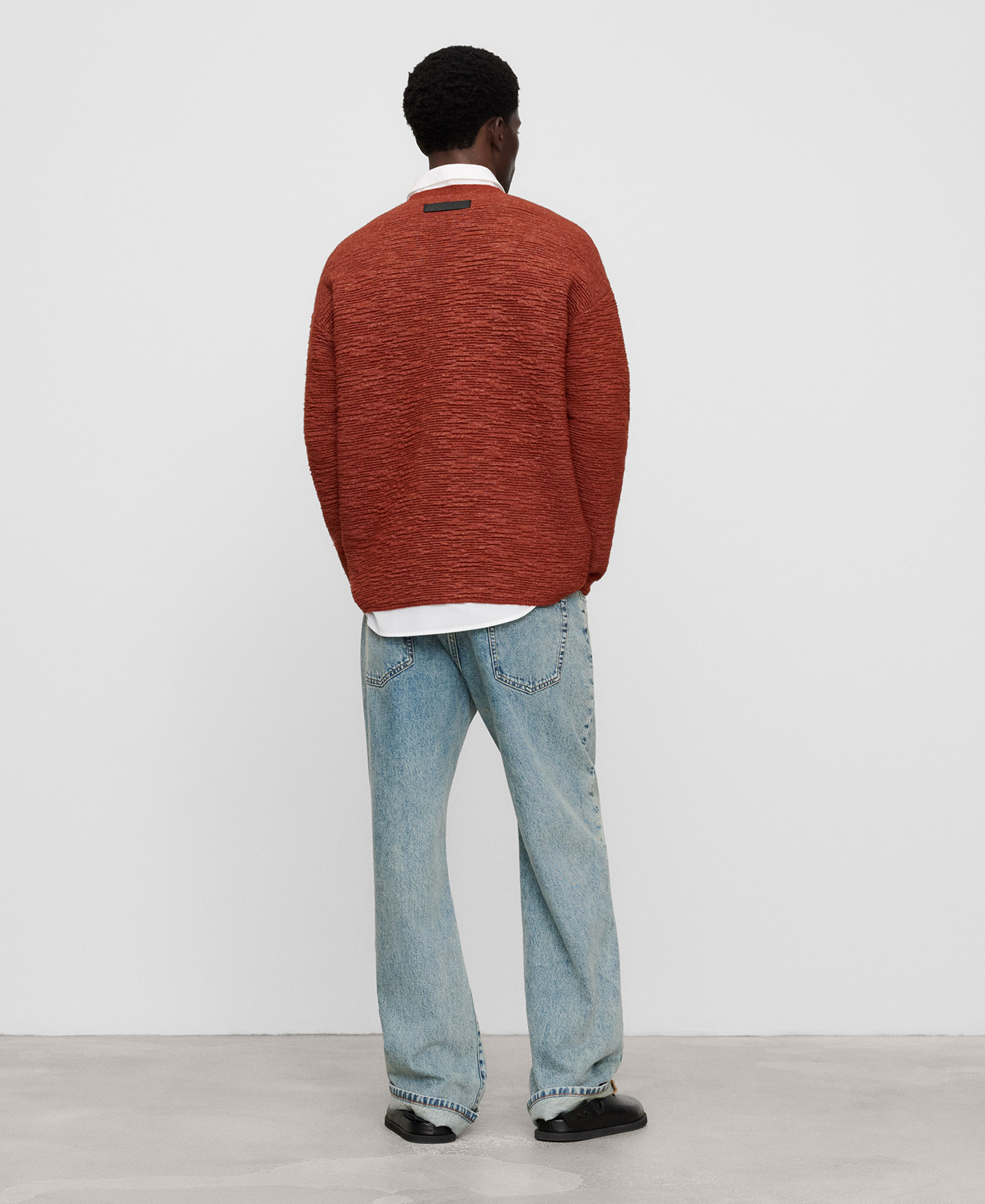 Irregular texture crew collar sweater image number 2