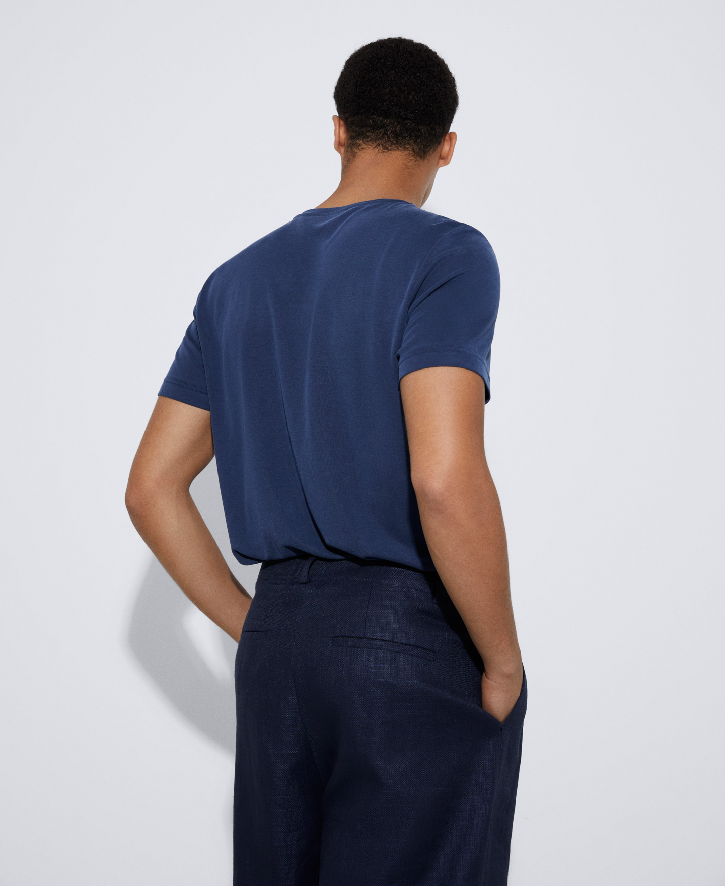 Camiseta básica en modal responsable image number 2