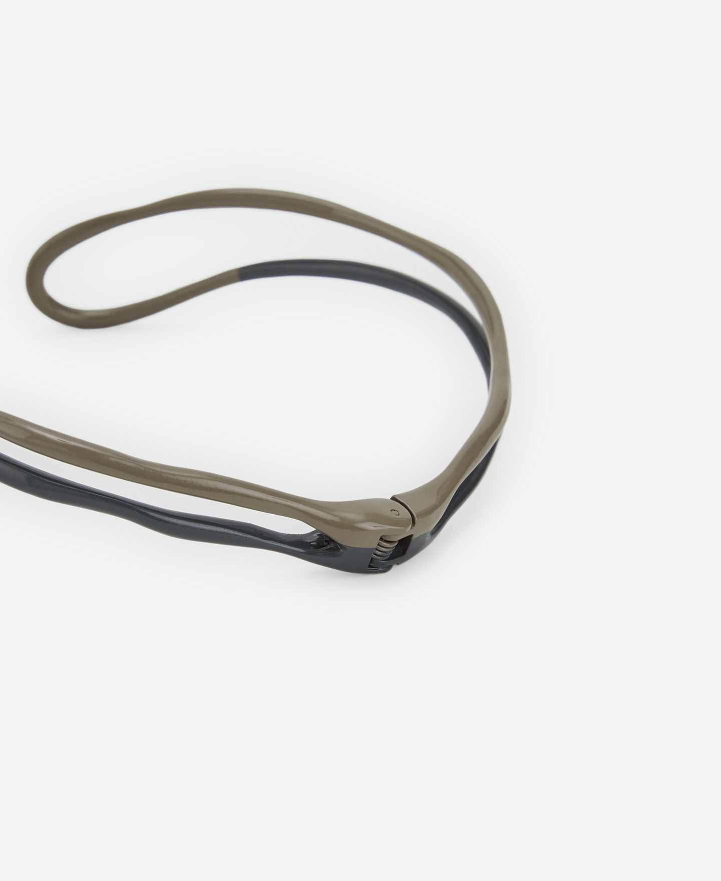 Two-coloured choker necklace image number 2