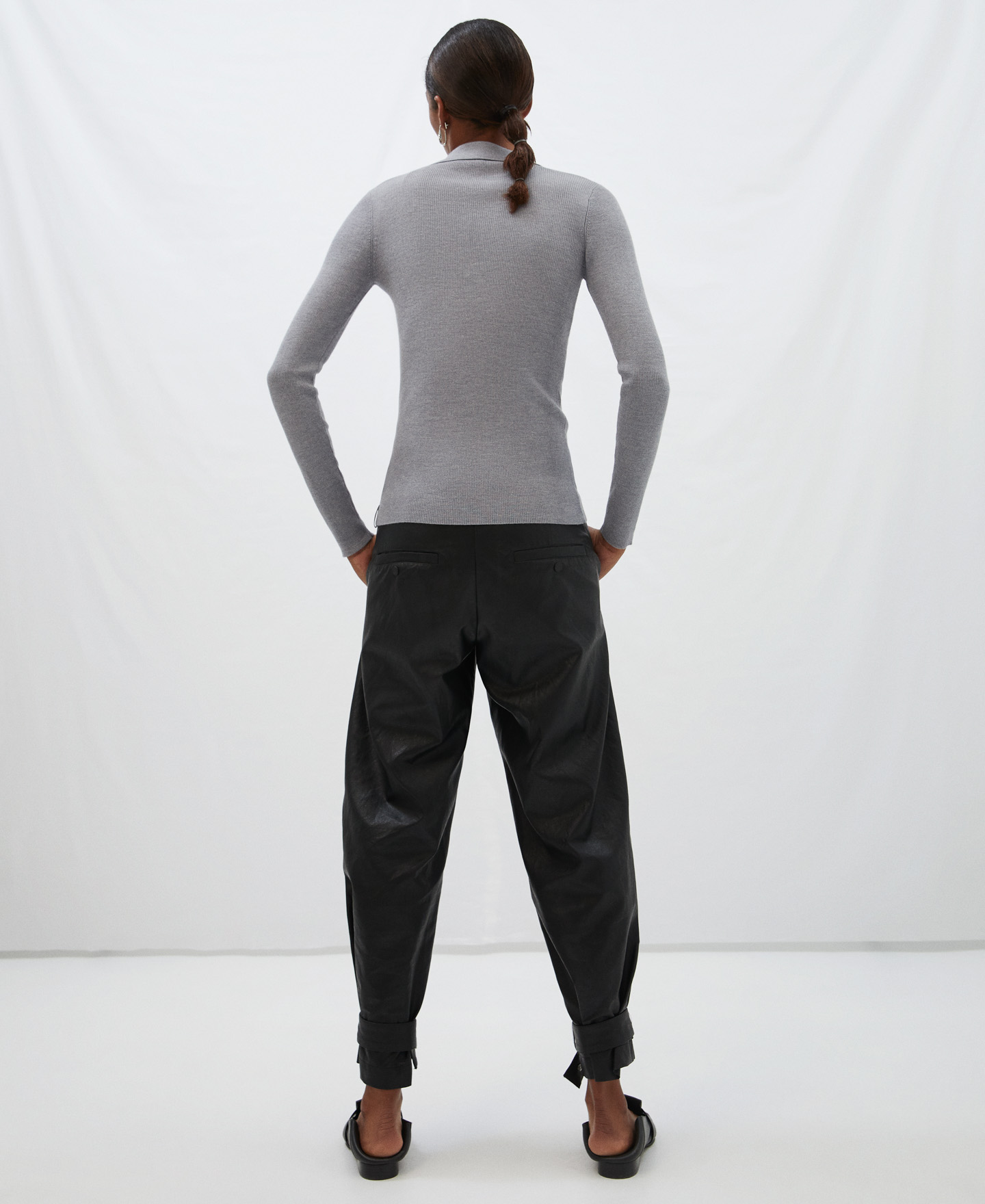 Merino wool ribbed sweater image number 2