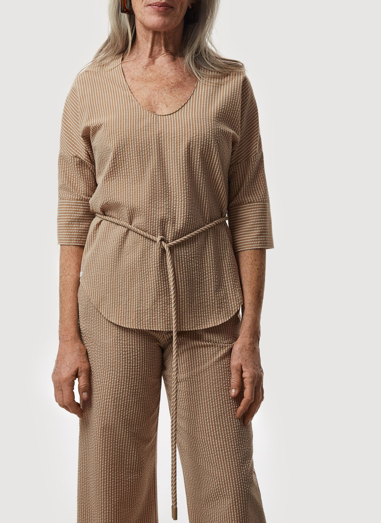 Seersucker shirt with elbow sleeve image number 2