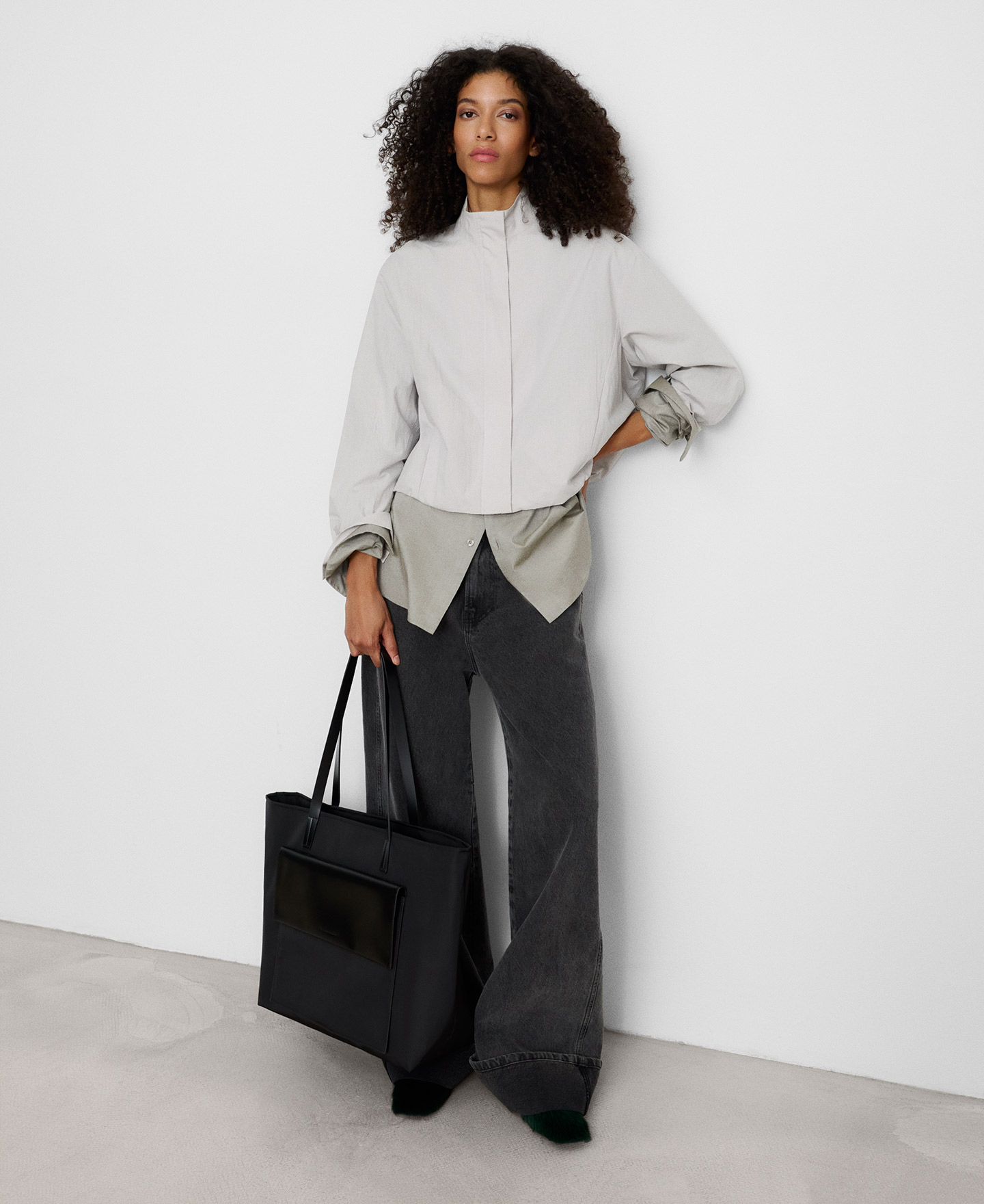 Large nylon horizontal shopper bag image number 4