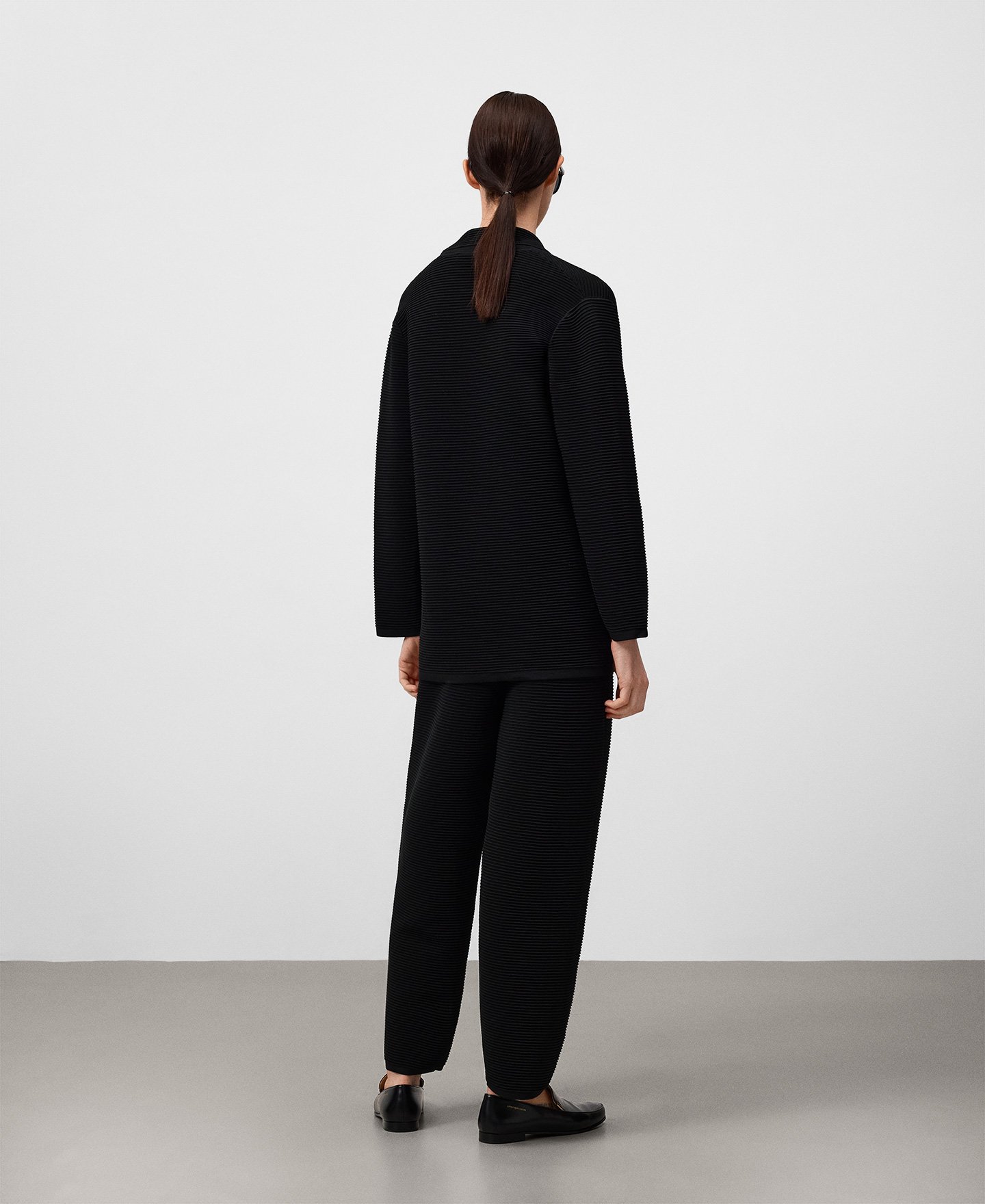 Barrel fit structured trousers woman image number 2
