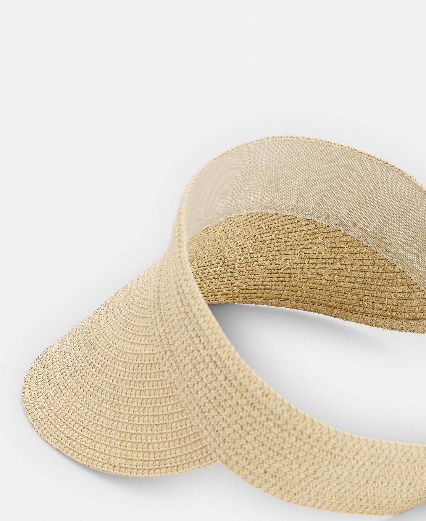 Sombrero en papel responsable image number 1