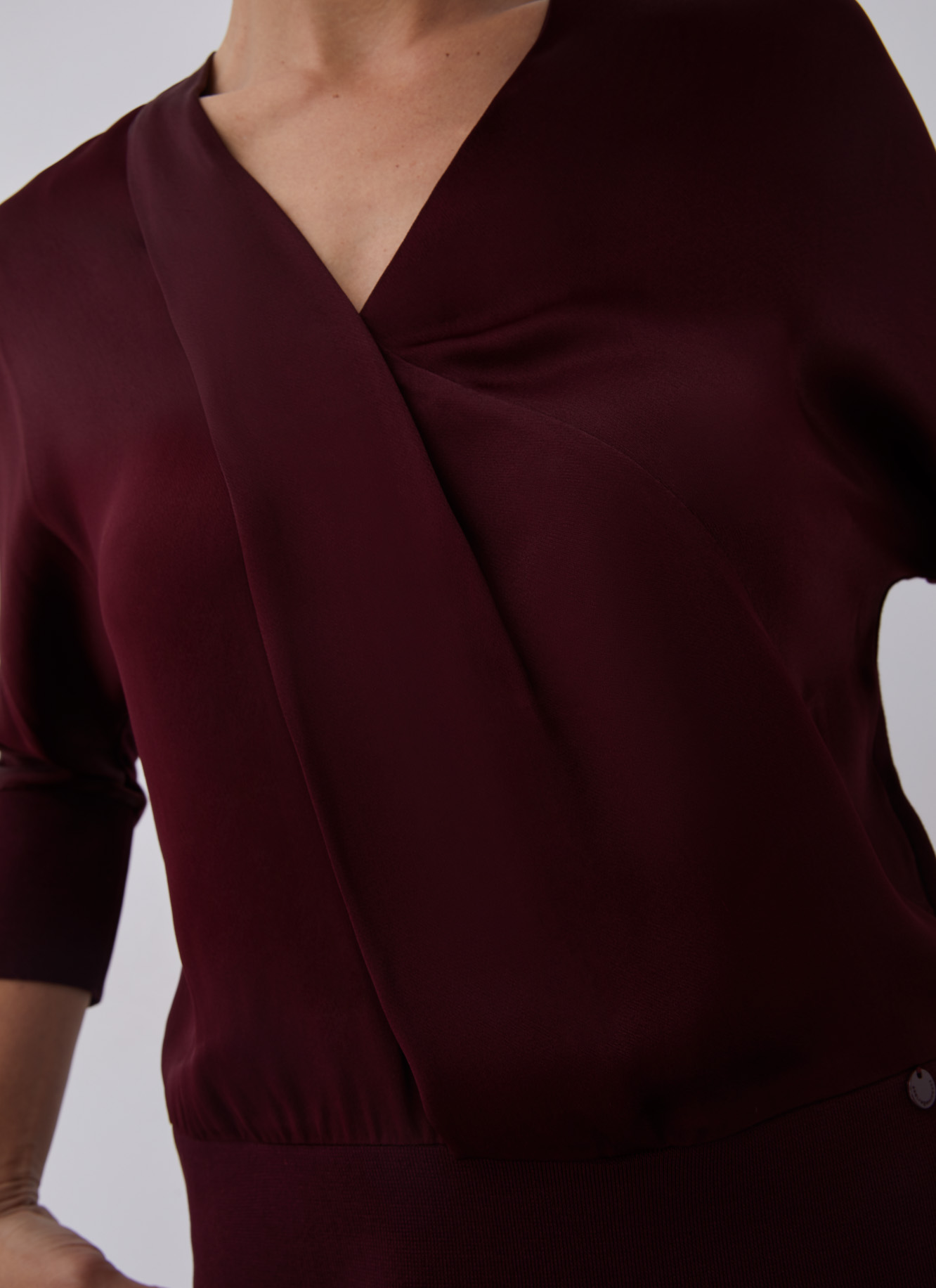 Viscose T-shirt with draped neckline image number 3